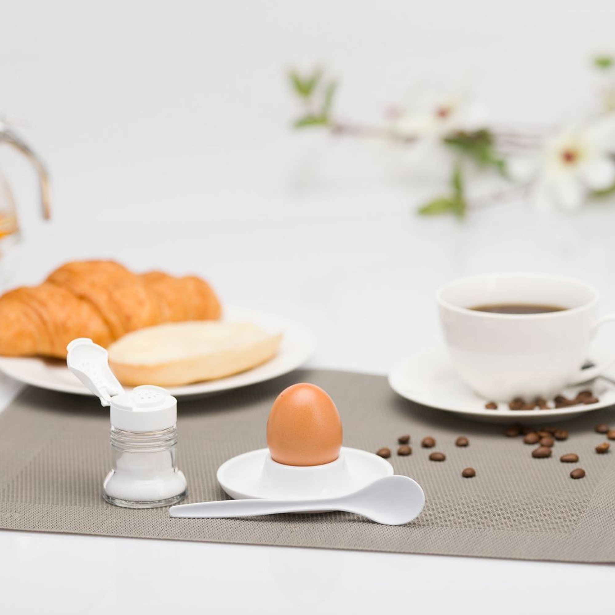 Westmark Paris-Snap universal shaker with flip lid, 40 ml