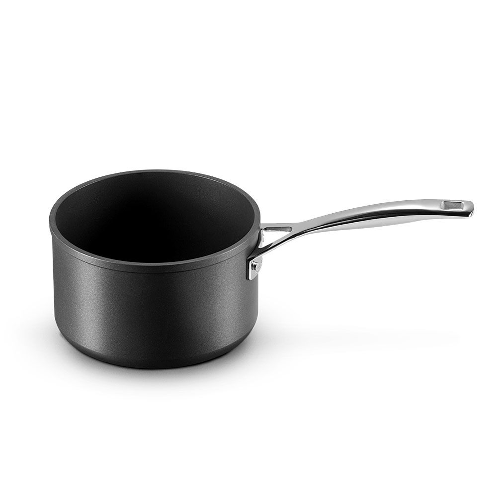 Le Creuset - Toughened Non-Stick Saucepan - in 3 sizes - Is perfect for everyday cooking and is available in several sizes