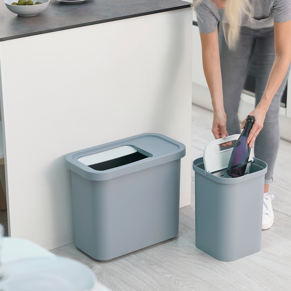 Joseph Joseph - GoRecycle™ 46L Recycling Collector + Caddy Joseph Joseph - GoRecycle™ 46L Recycling Collector + Caddy