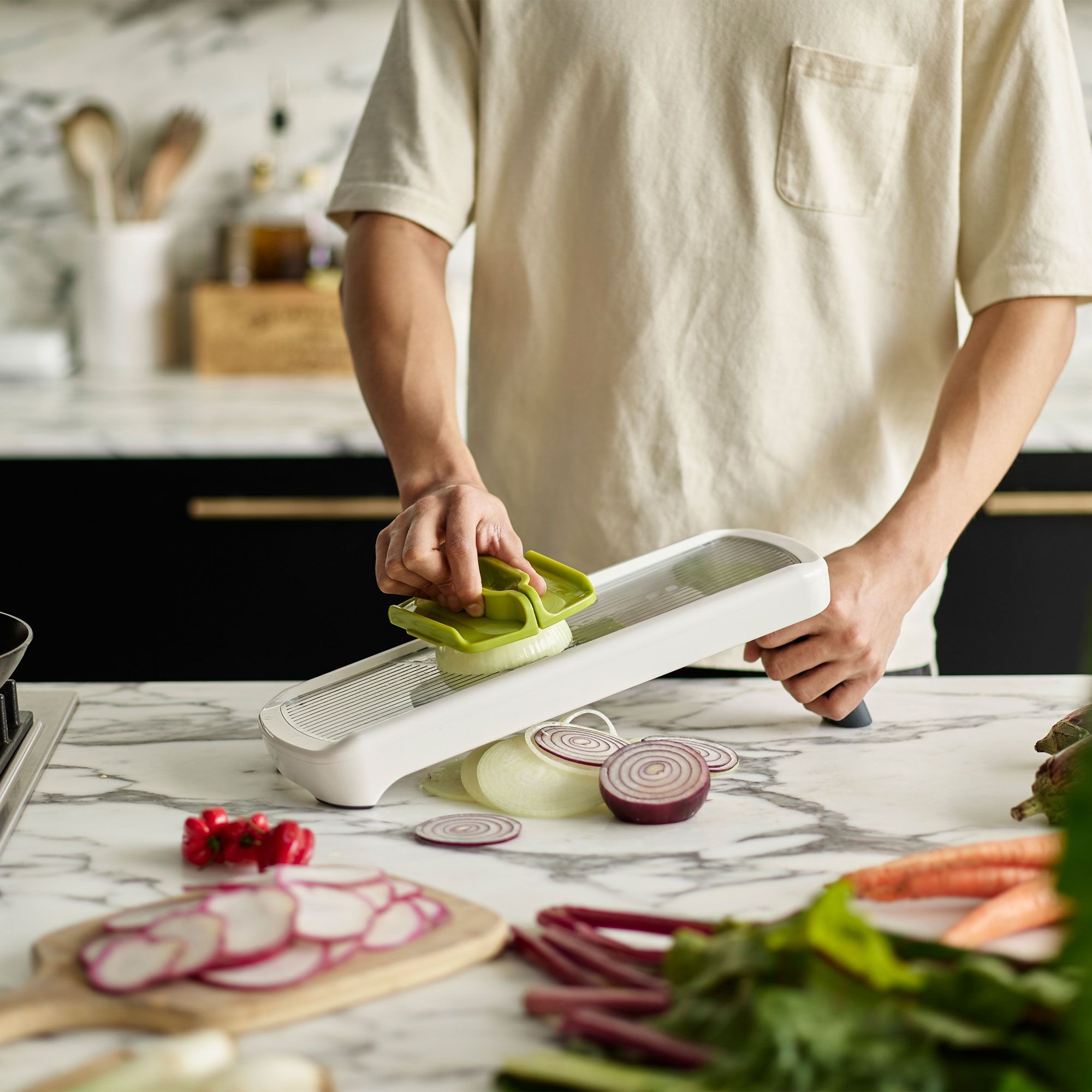 Joseph Joseph - Multi-Grip Vegetable Slicer™ Plus Joseph Joseph - Multi-Grip Vegetable Slicer™ Plus