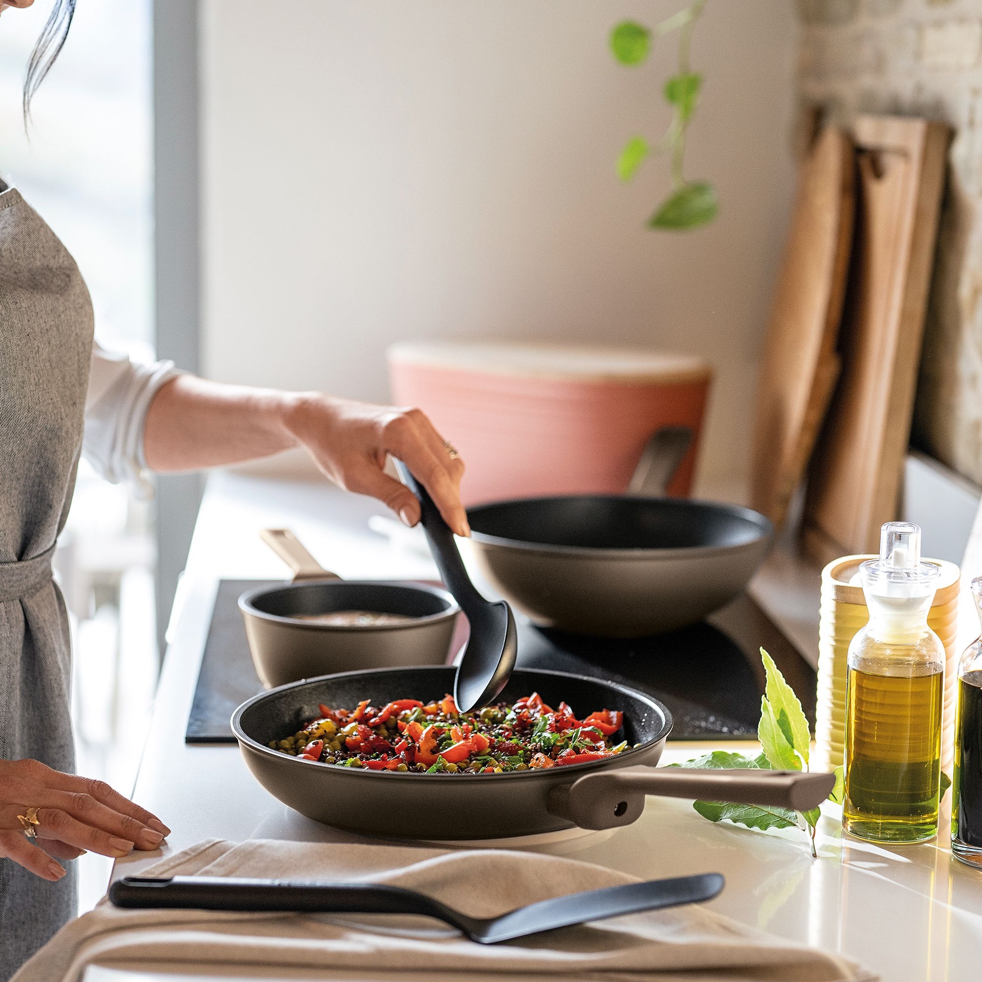 Guzzini - Frying pan Ø 20 cm ‘COOK&STRONG’ - Bronze