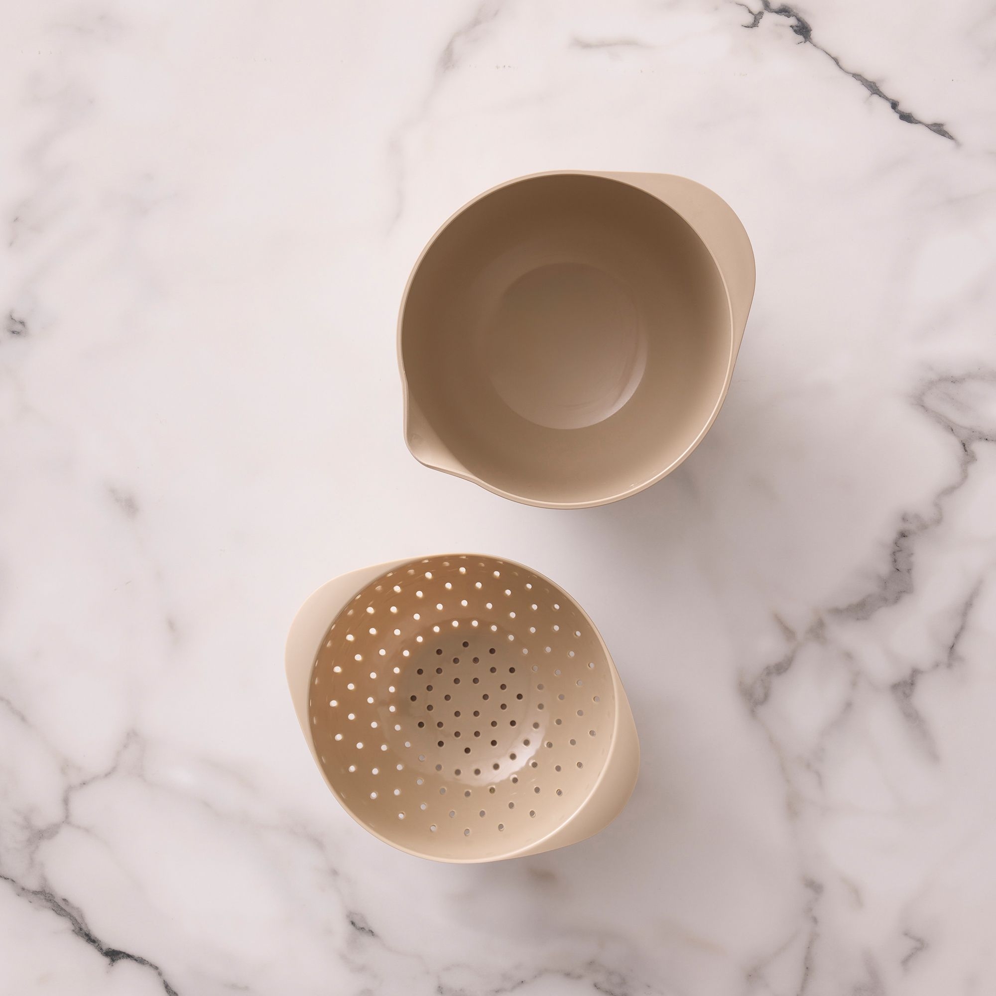 Rosti – Margrethe Mixing bowl with strainer - Humus