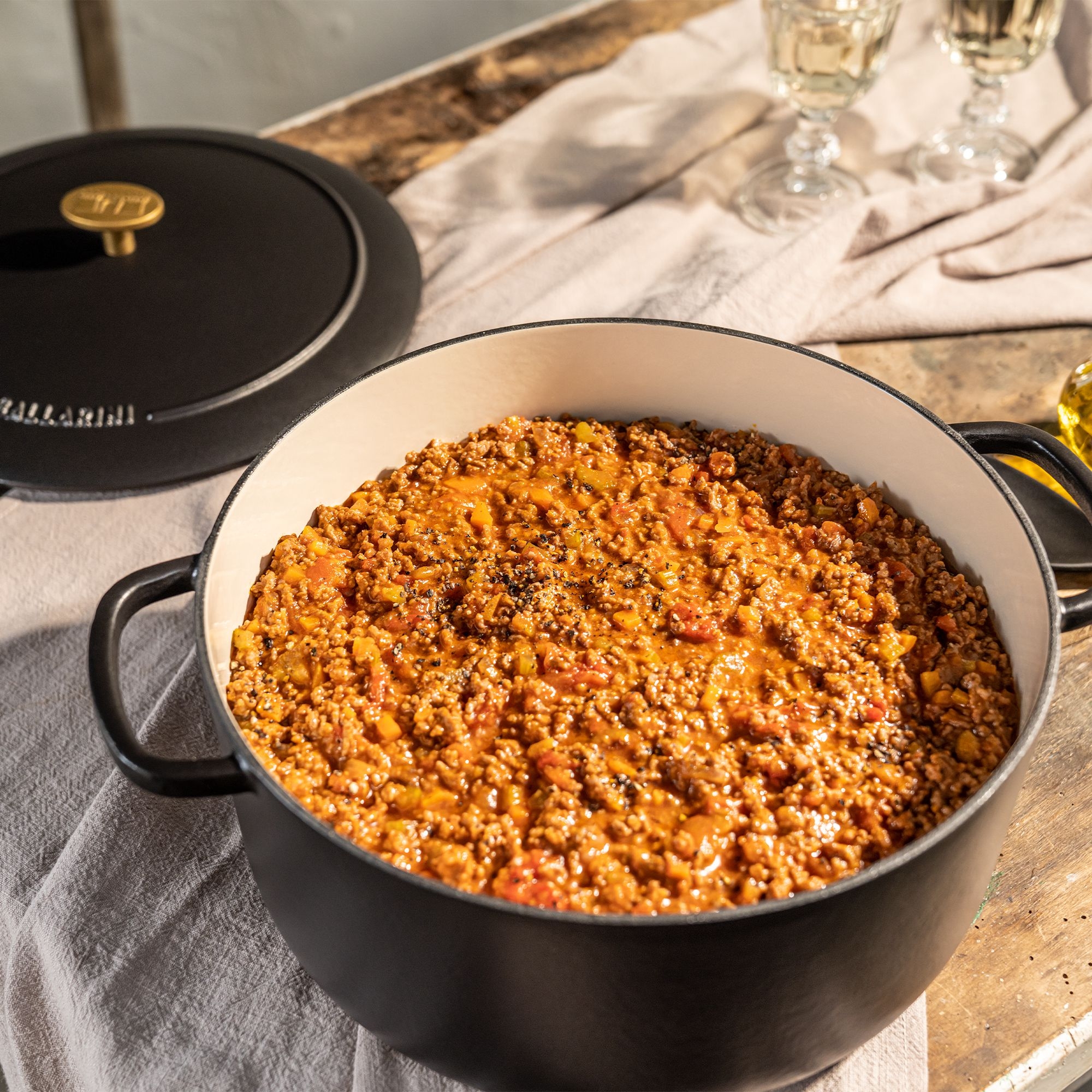 BALLARINI - Cocotte | Bellamonte | round | 28 cm | Black BALLARINI - Cocotte | Bellamonte | round | 28 cm | Black