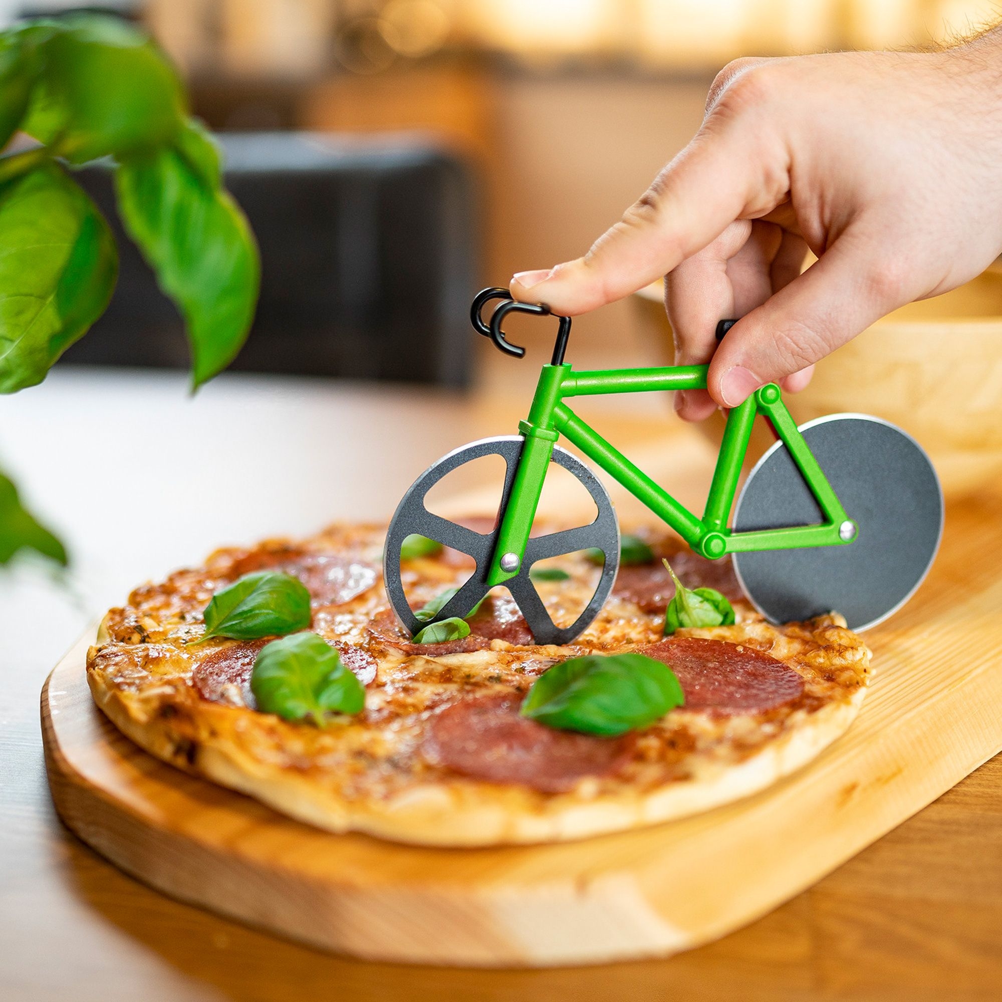 Westmark - Pizza cutter »Fuentez« - green