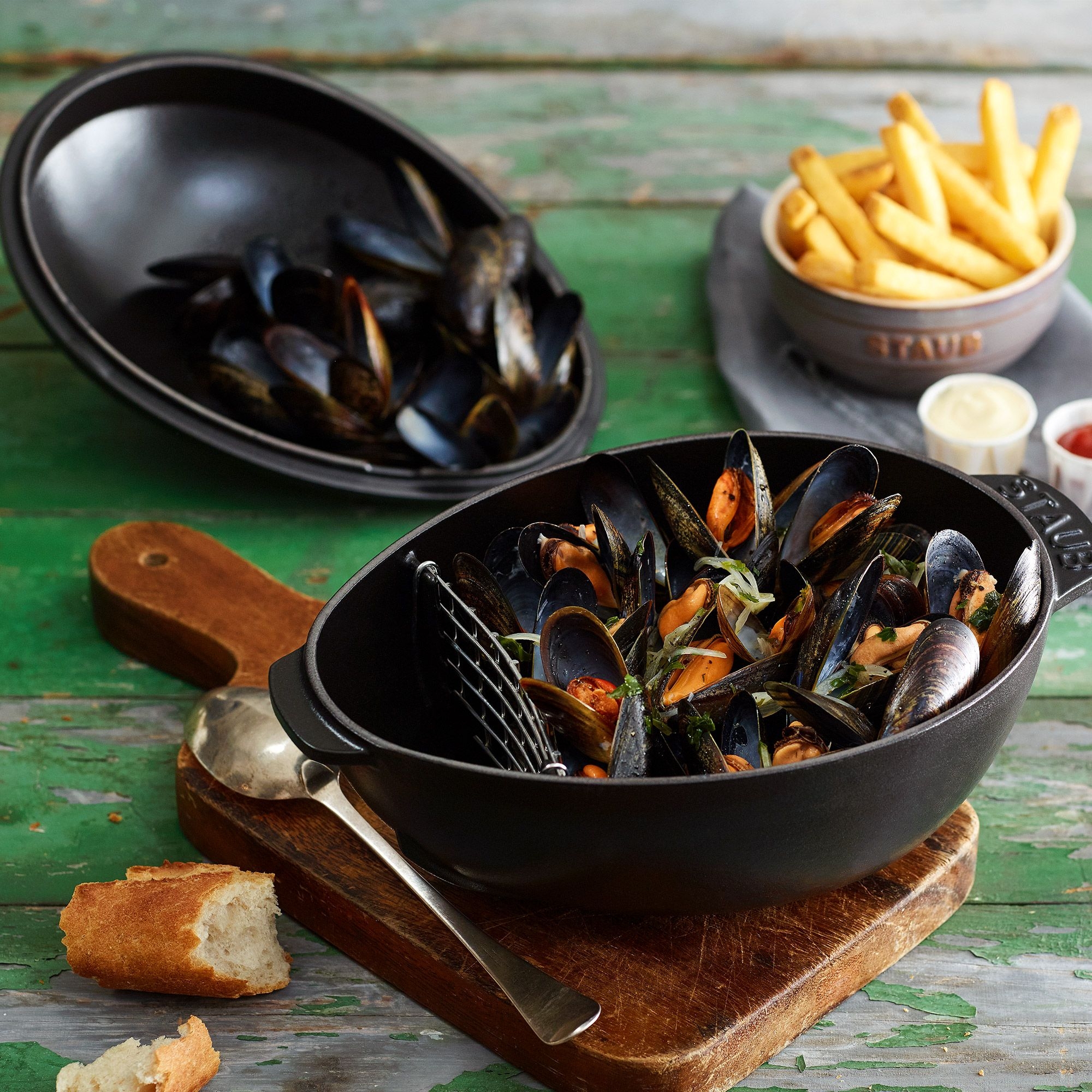 STAUB - Muscheltopf | oval | 25 cm