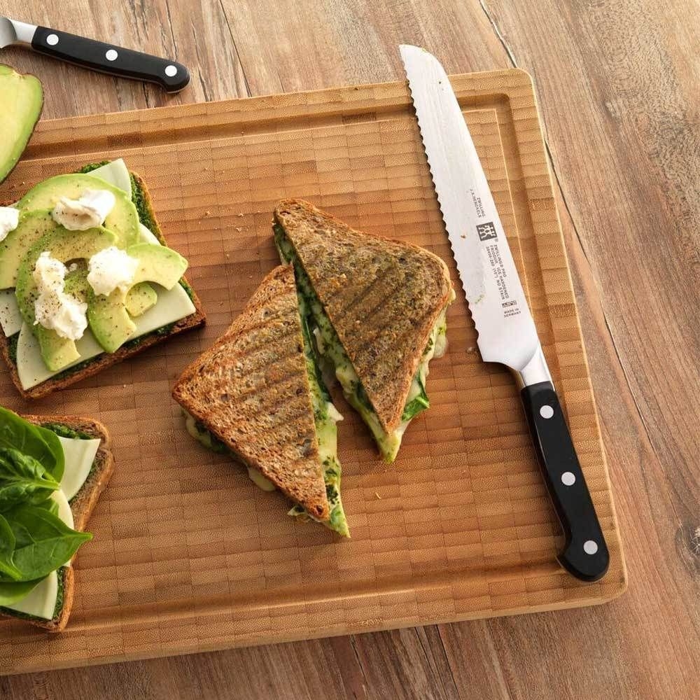 ZWILLING - bread knife | Pro | 20 cm ZWILLING - bread knife | Pro | 20 cm