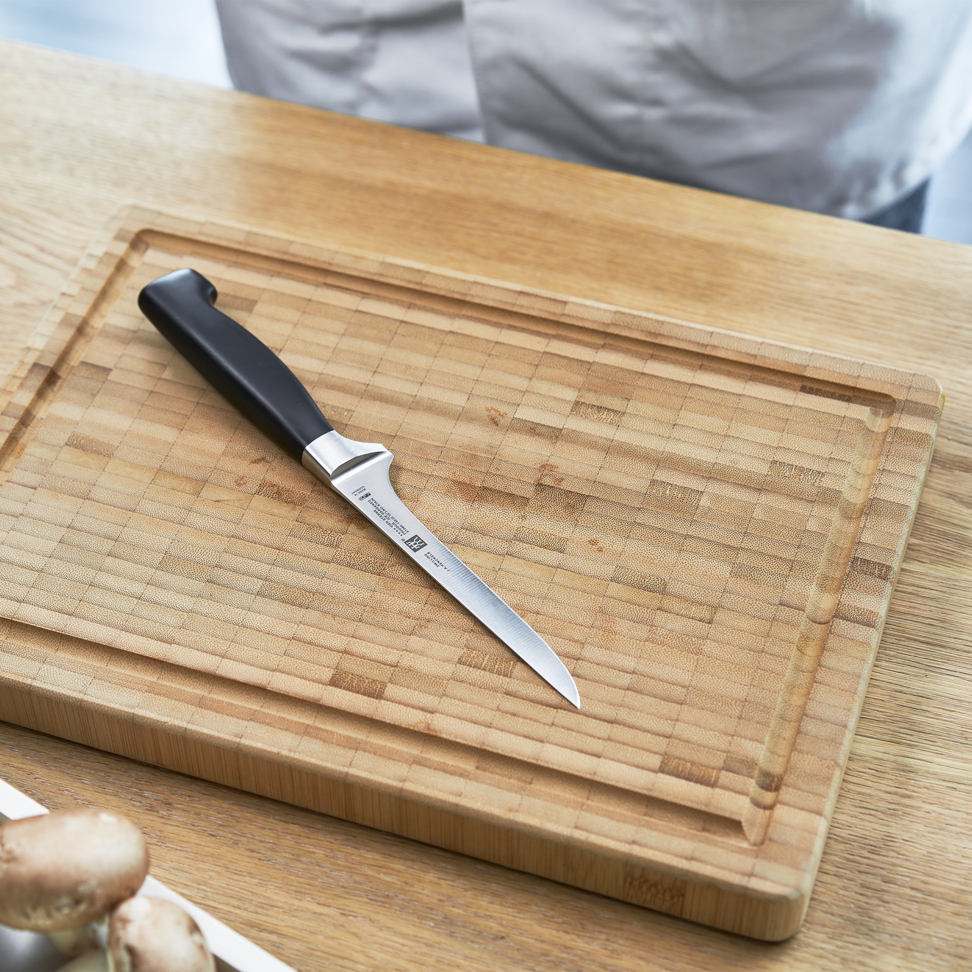 ZWILLING - boning knife | four stars | 14 cm ZWILLING - boning knife | four stars | 14 cm