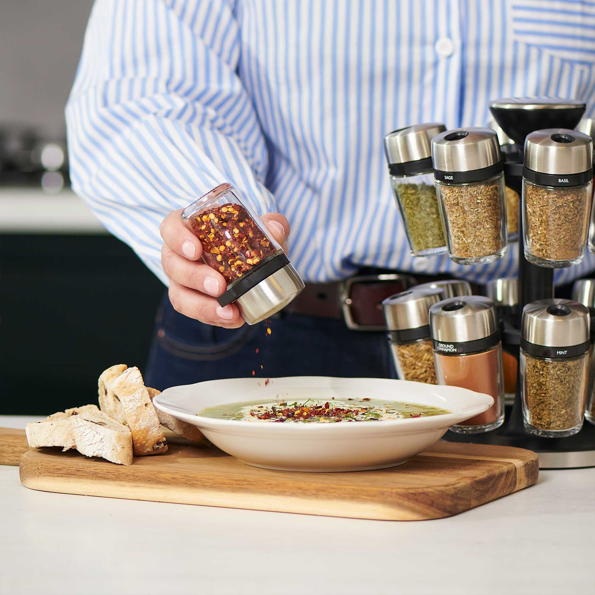 COLE & MASON - Cambridge Herb and Spice Carousel | 16 Jars