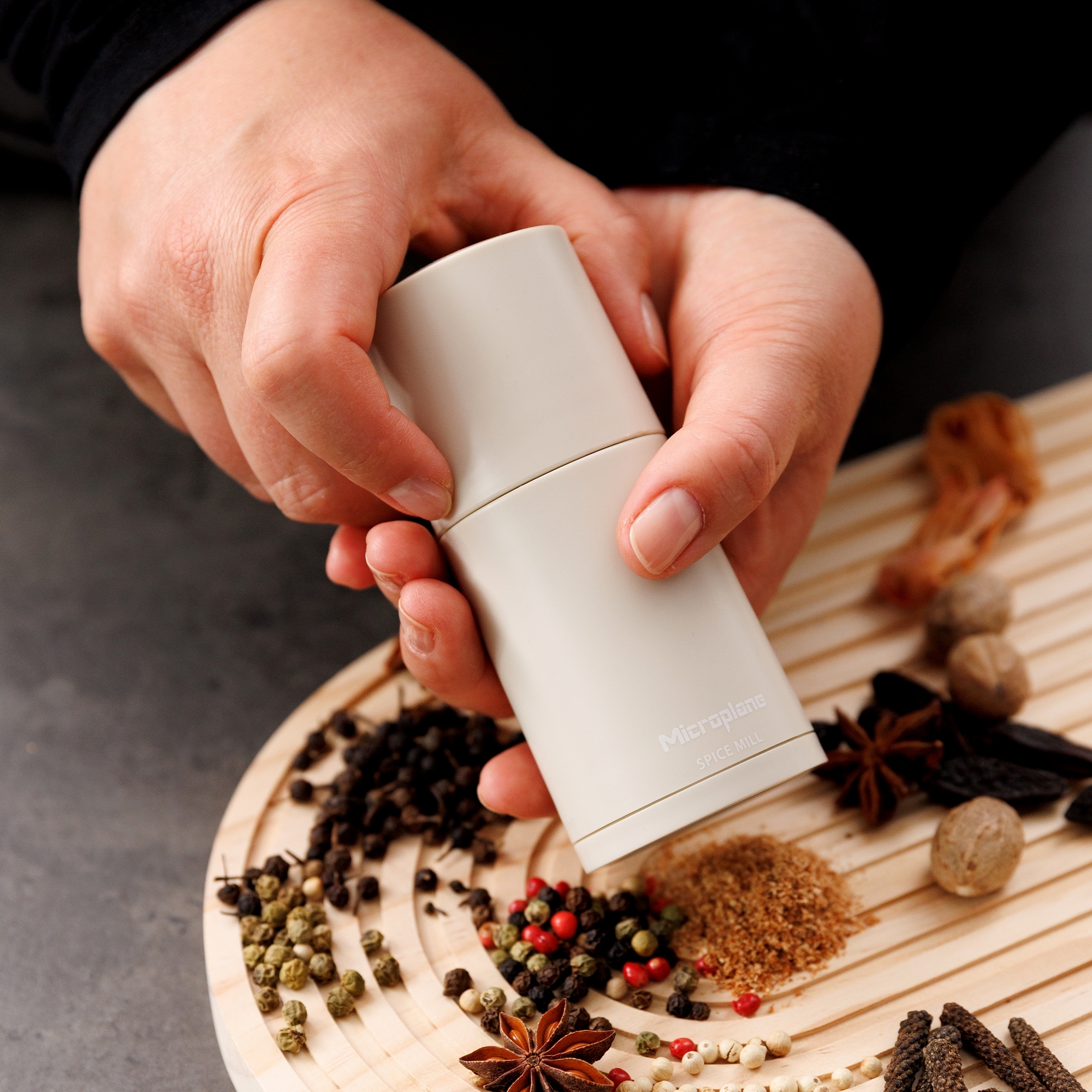 Microplane - Muskatmühle 2in1 - Cashmere Beige Microplane - Muskatmühle 2in1 - Cashmere Beige