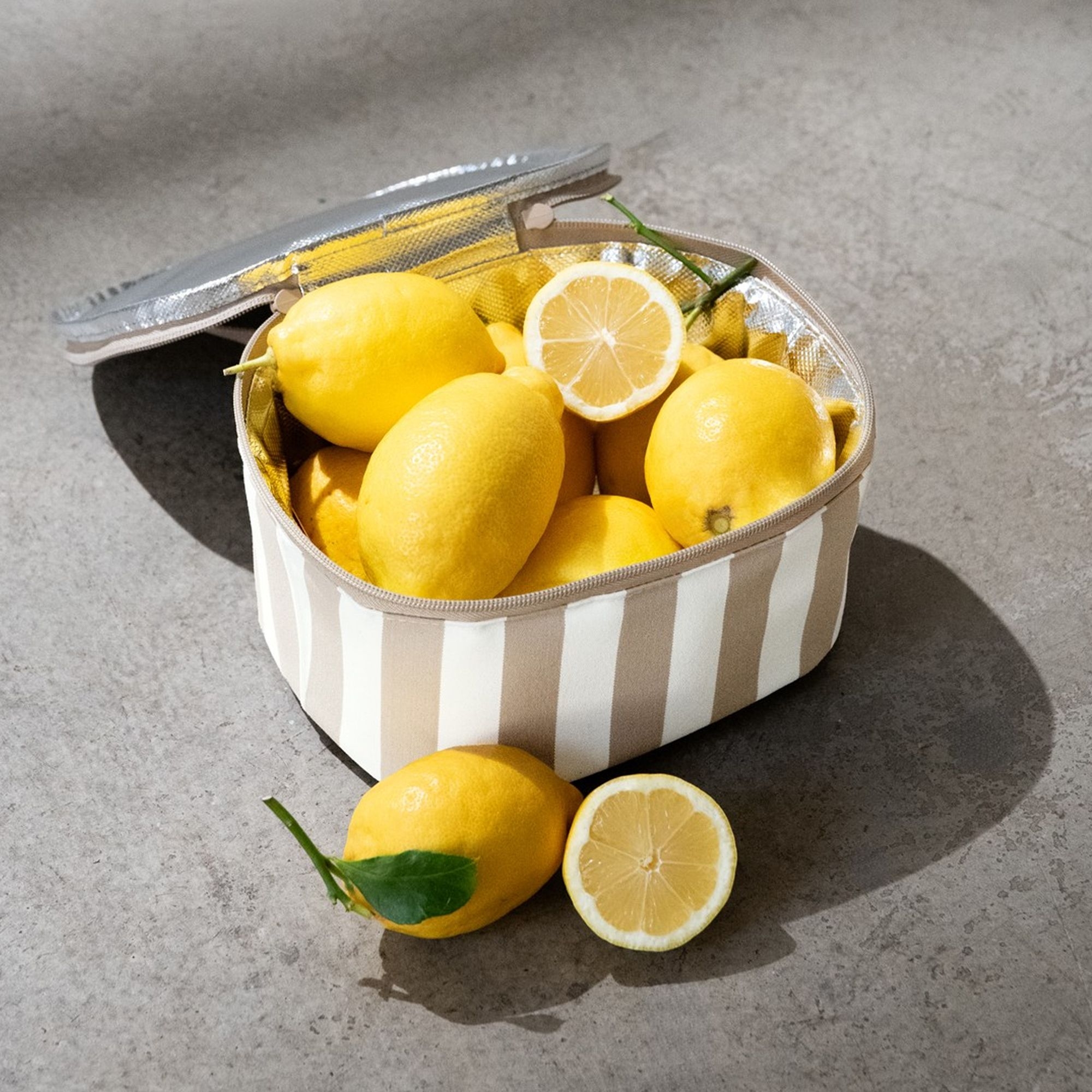 reisenthel - coolerbag S pocket - summerstripes coffee