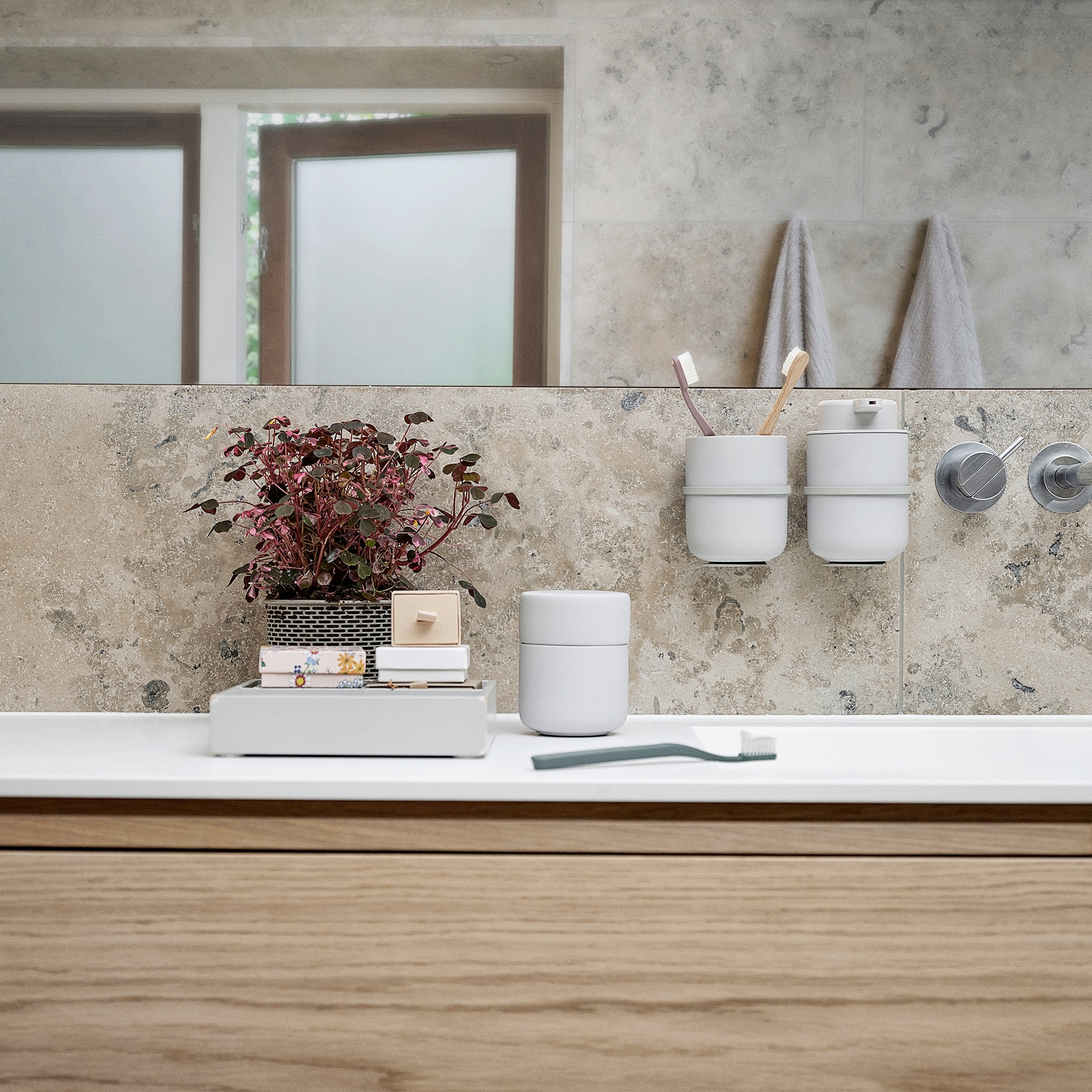 Zone - Ume Zahnbürstenbecher - Soft Grey