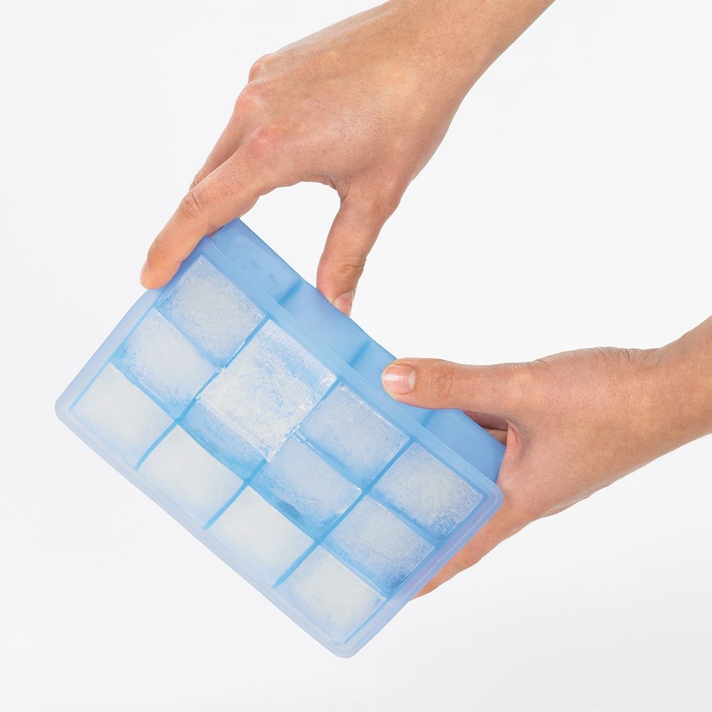 Lurch - Ice cube tray small cube square ice blue