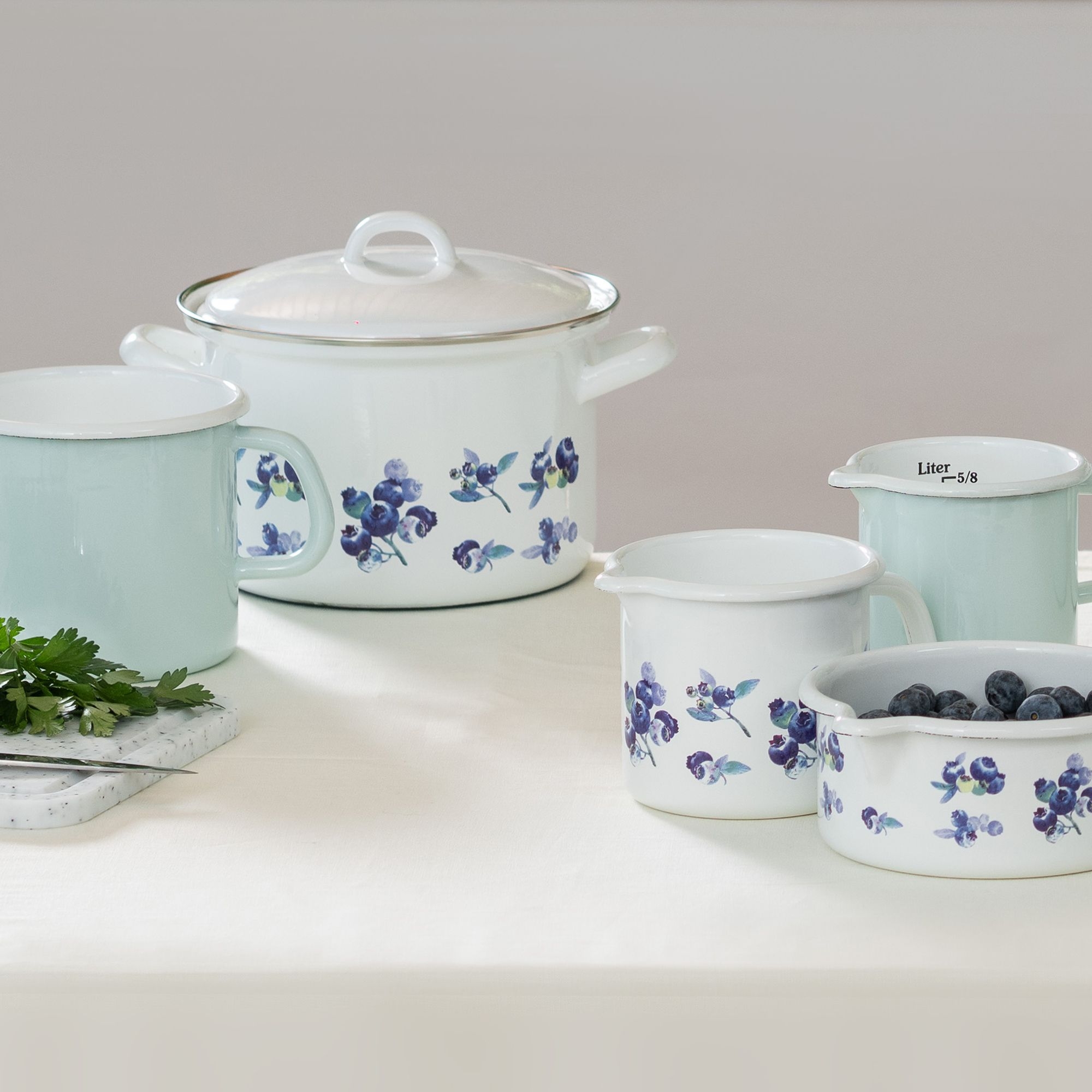 Riess COUNTRY 18 cm stock pot with blueberry decor