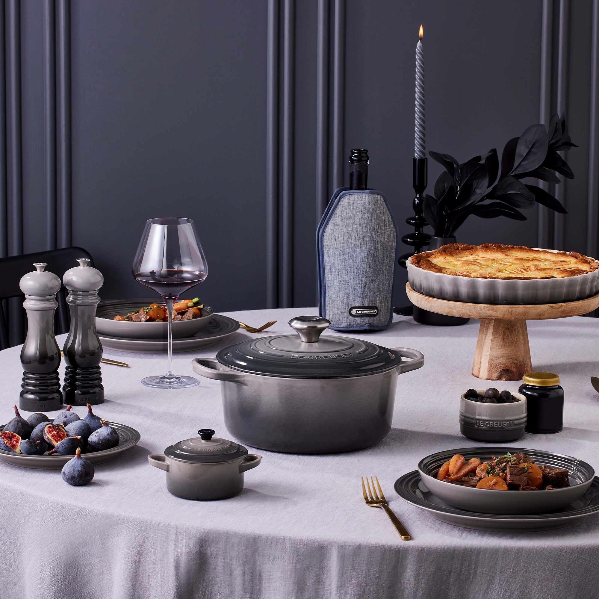 Le Creuset Signature Round Casserole - Main Image