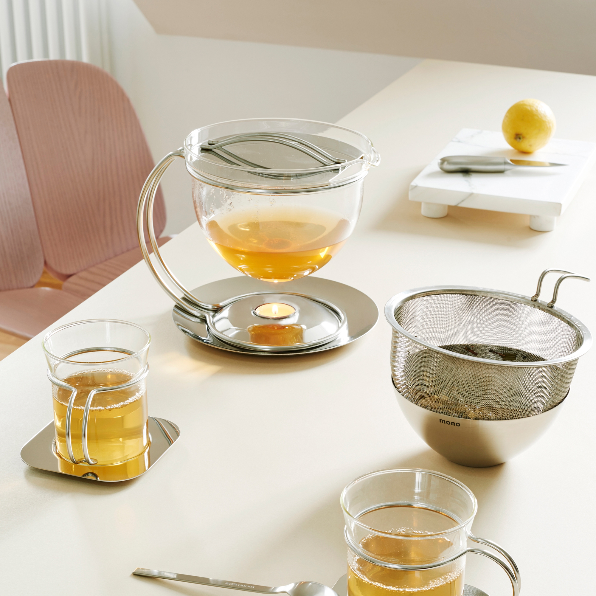 mono - filio teacup with saucer