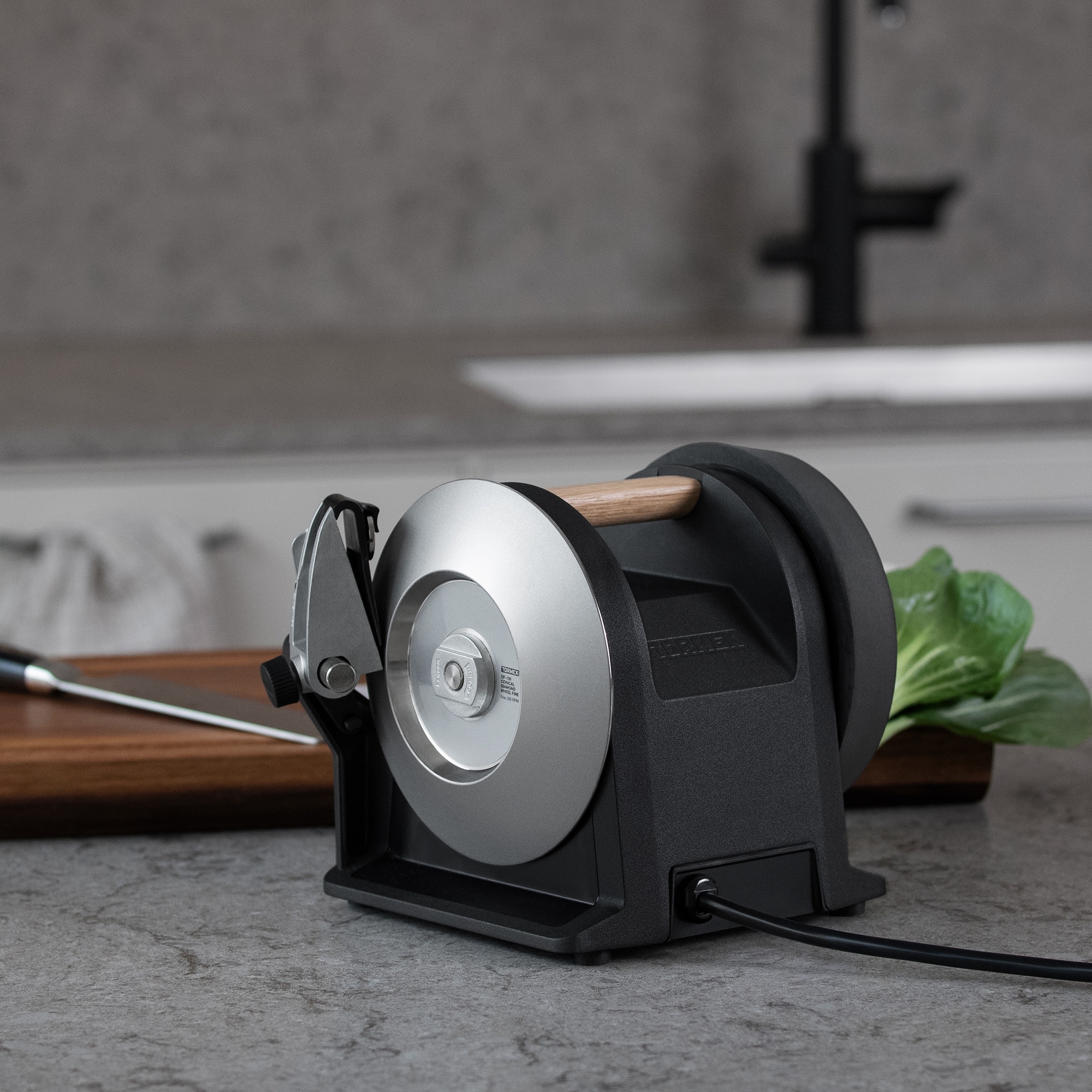 Tormek – Elektrischer Messerschärfer T-1 Kitchen Knife Sharpener Carbon Black Tormek – Elektrischer Messerschärfer T-1 Kitchen Knife Sharpener Carbon Black