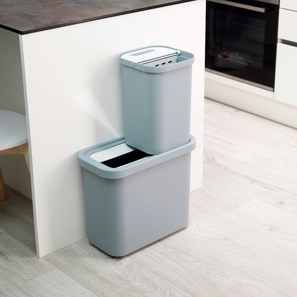 Joseph Joseph - GoRecycle™ 46L Recycling Collector + Caddy Joseph Joseph - GoRecycle™ 46L Recycling Collector + Caddy