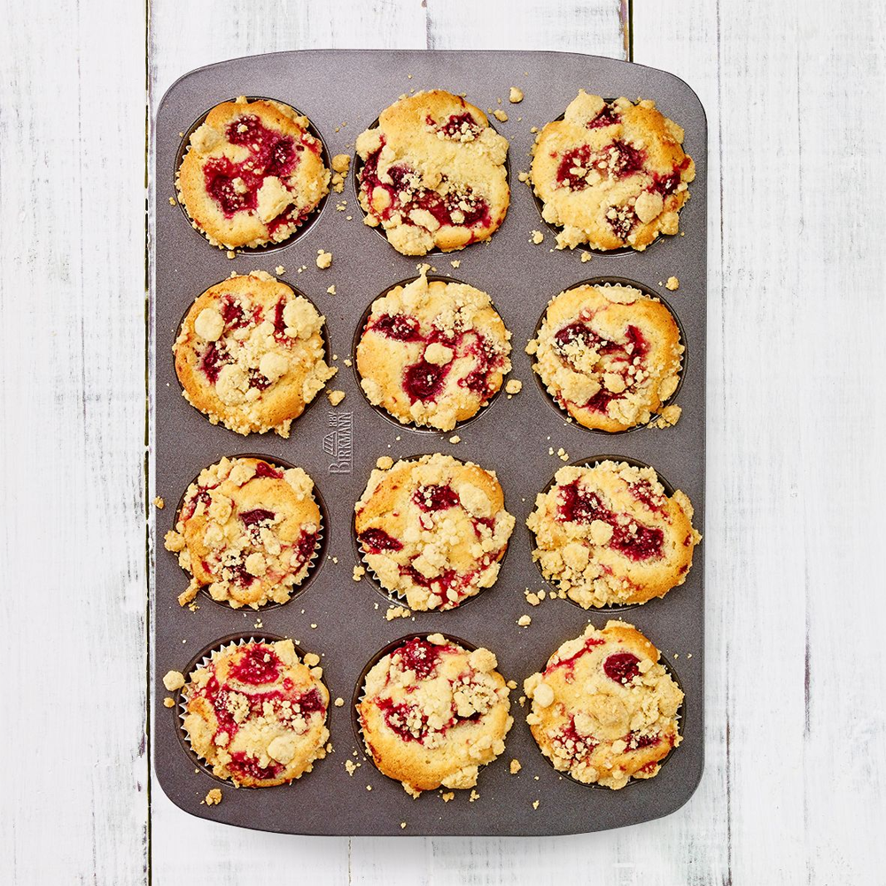 Birkmann 12 cup muffin tray with baked muffins
