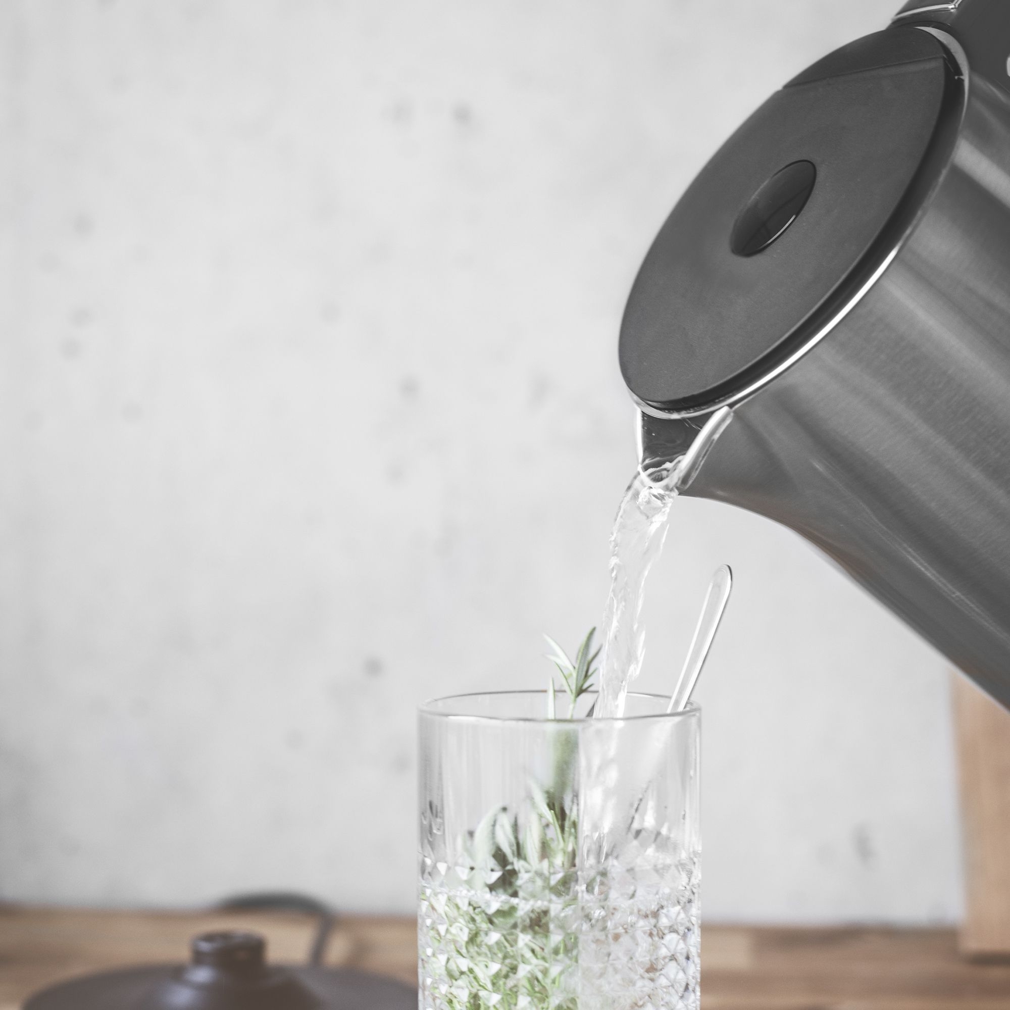 Gastroback - Design Wasserkocher Cool Touch 1,5 L Gastroback - Design Wasserkocher Cool Touch 1,5 L