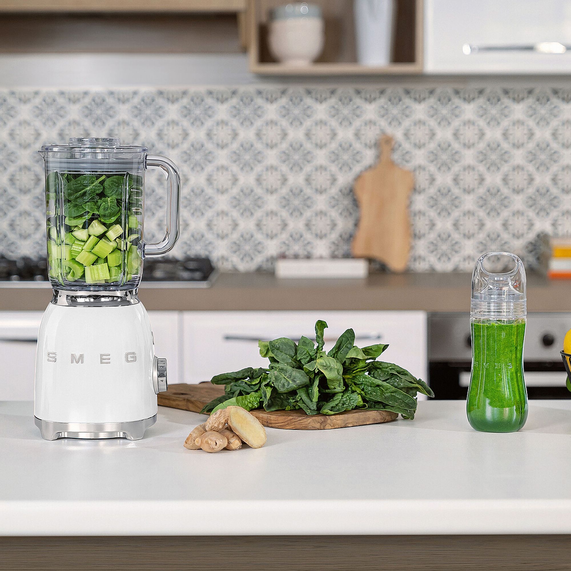 Smeg - blender BLF03 - design line style The 50 ° years - white Smeg - blender BLF03 - design line style The 50 ° years - white