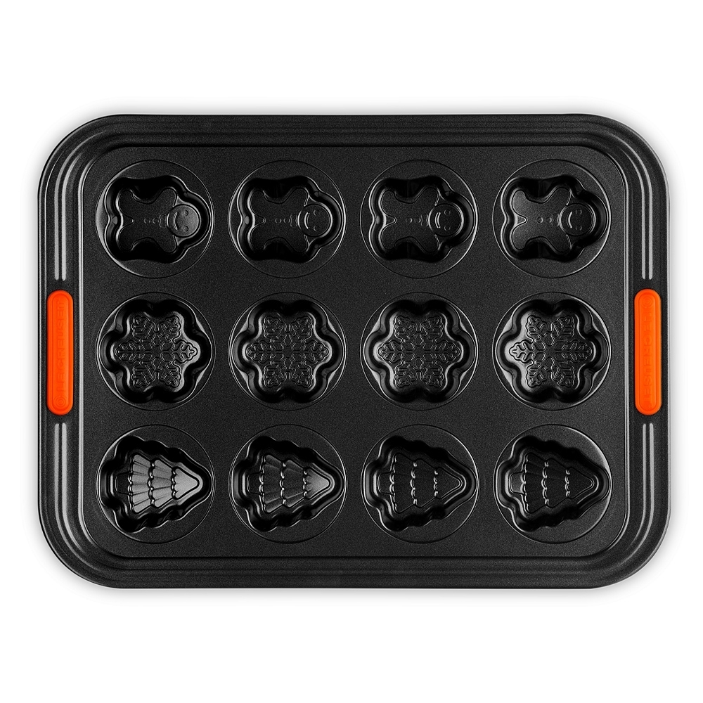 Le Creuset Weihnachtsform 12er mit Gebäck in Antihaftform