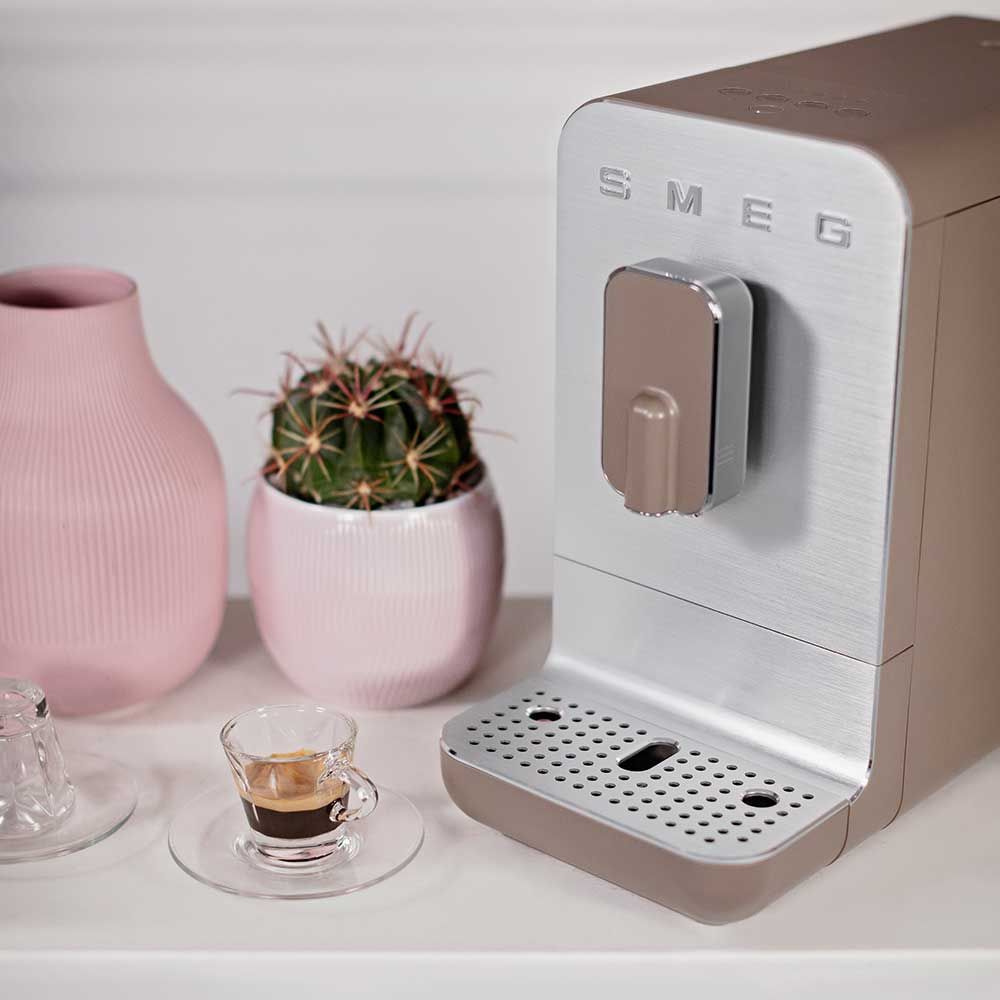 Smeg - Kaffeevollautomat - Designlinie Stil Der 50° Jahre