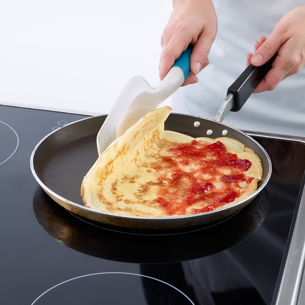 Lékué - silicone dough scraper, different colors