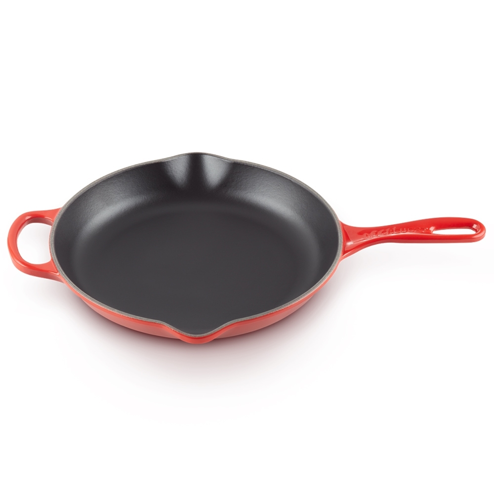 Le Creuset - Signature Cast Iron Skillet Le Creuset - Signature Cast Iron Skillet