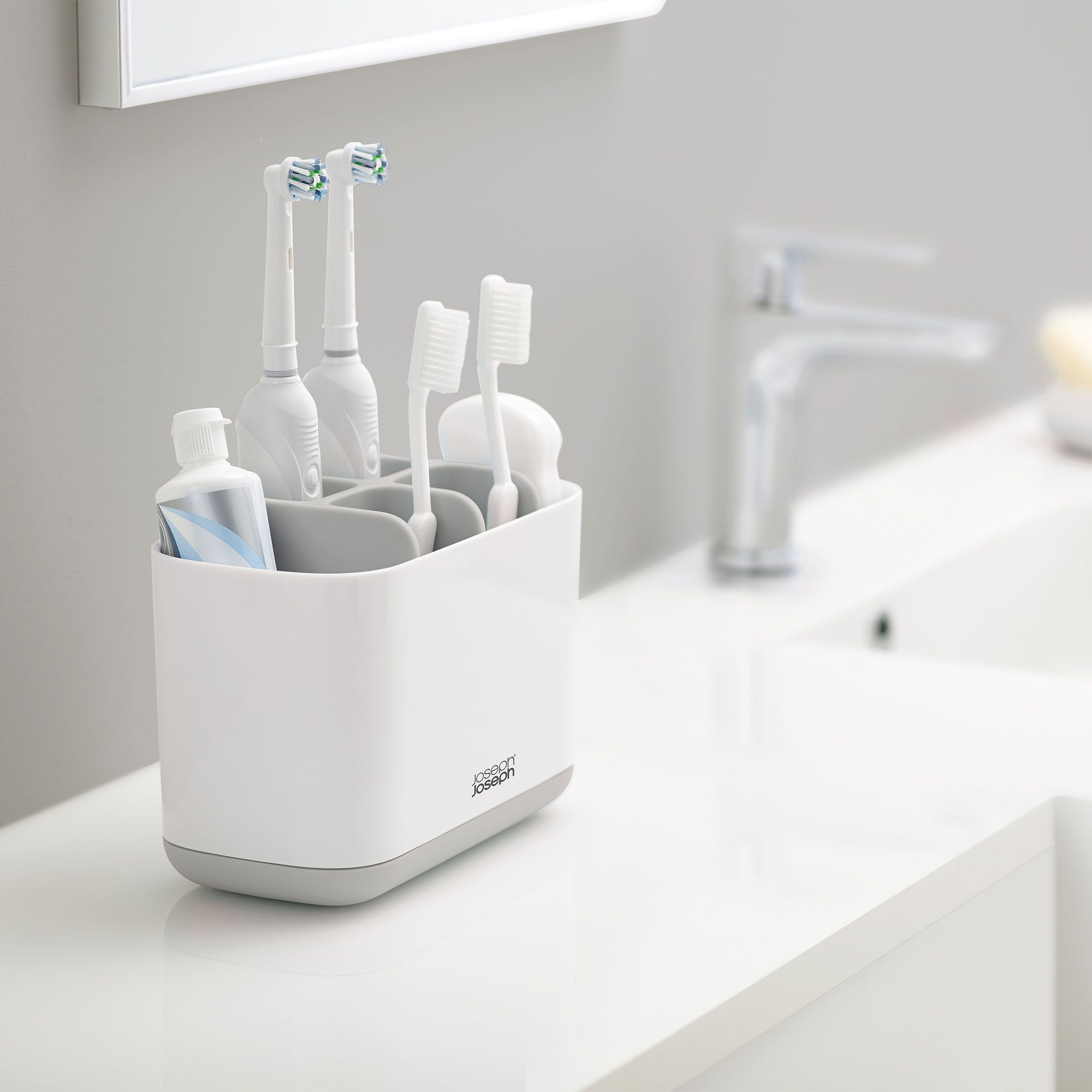 Joseph Joseph - EasyStore™ großer Zahnbürstenhalter - grau