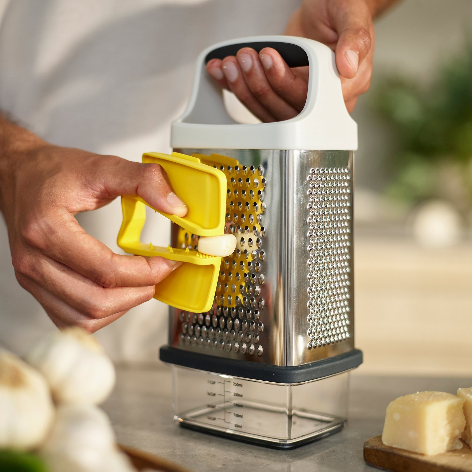 Joseph Joseph - Box Reibe Multi-Grip - yellow Joseph Joseph - Box Reibe Multi-Grip - yellow