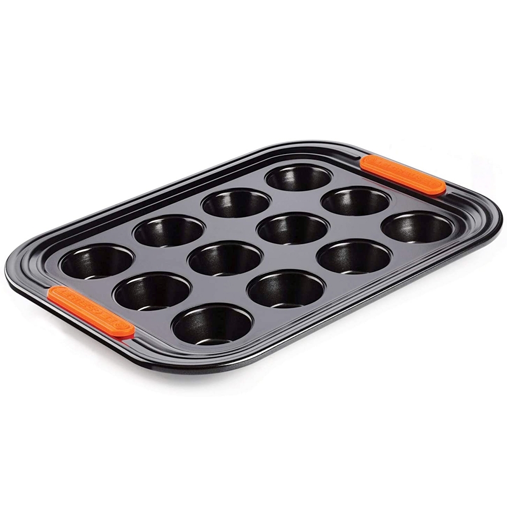 Le Creuset - 12 Cup Muffin Tray - 40 x 30 cm Le Creuset - 12 Cup Muffin Tray - 40 x 30 cm