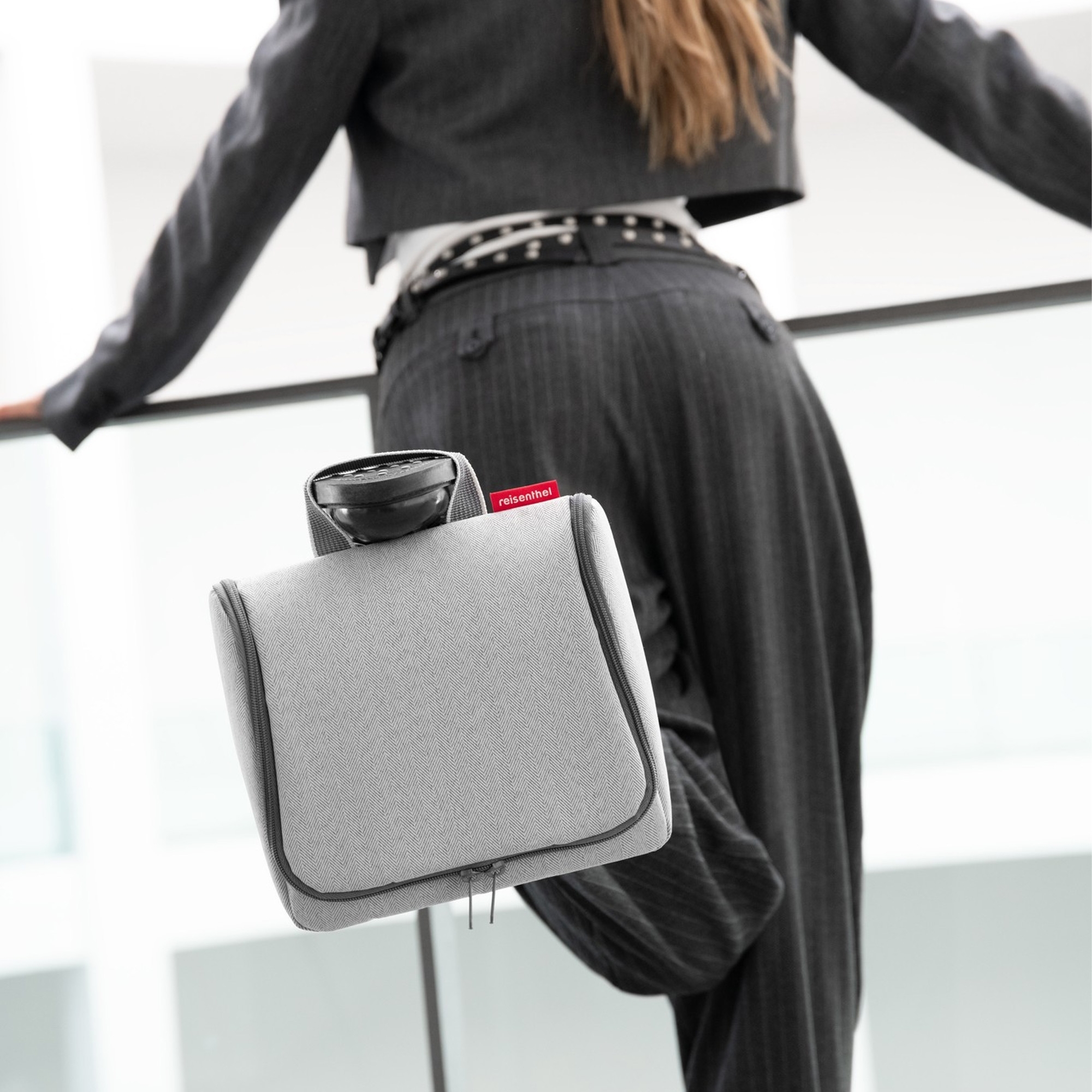 reisenthel - toiletbag - herringbone grey reisenthel - toiletbag - herringbone grey