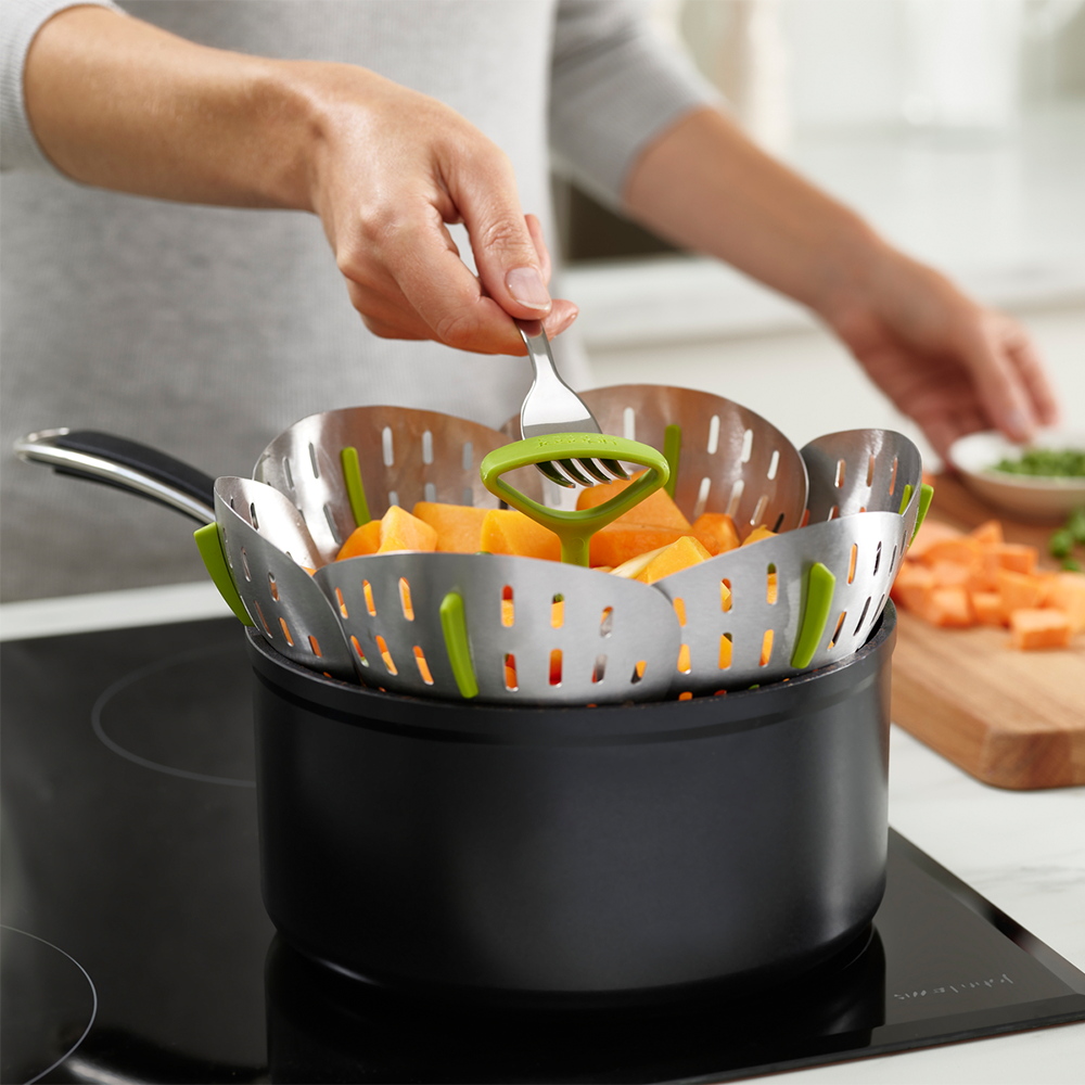 Joseph Joseph - Bloom™ Foldable Stainless Steel Steam Basket