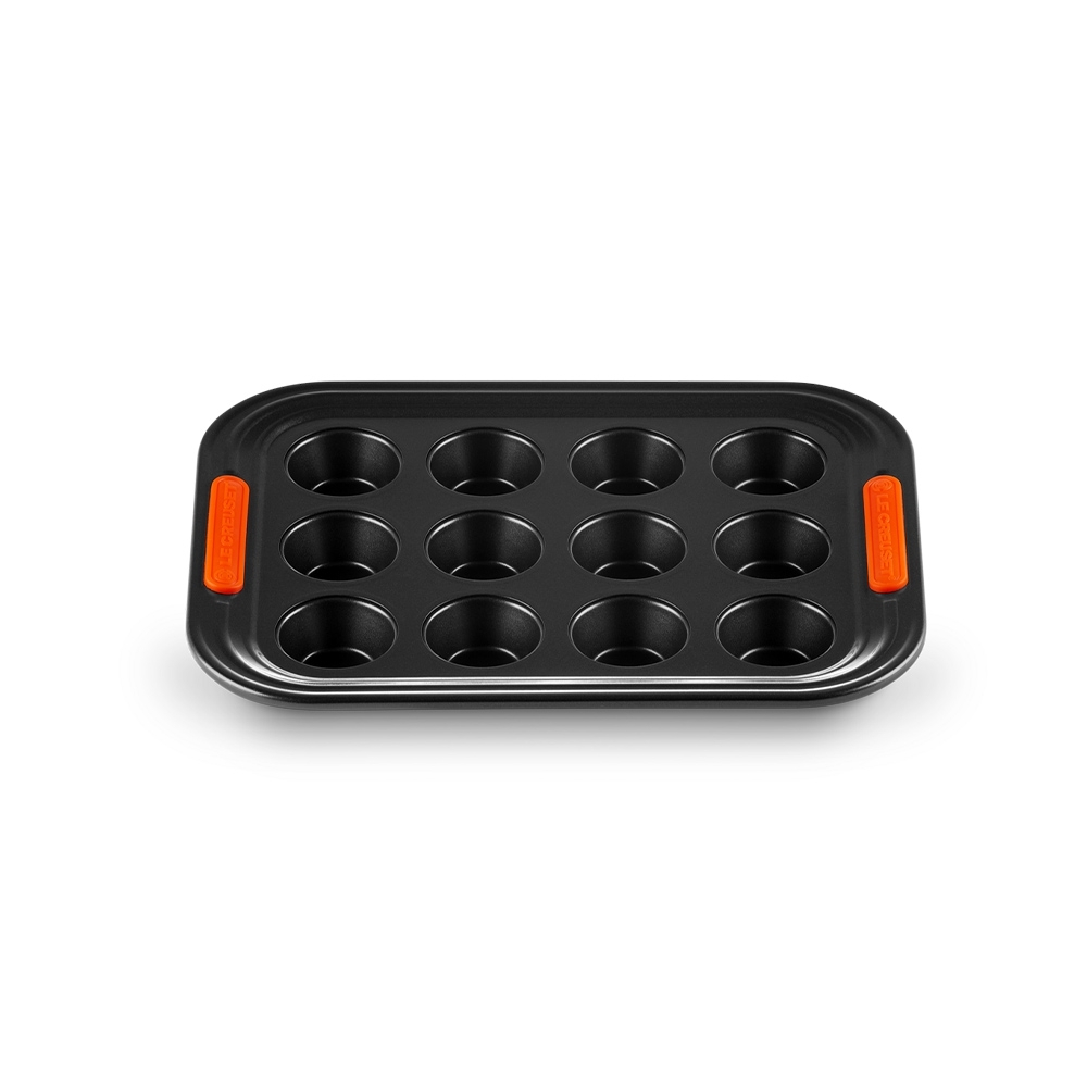 Le Creuset - 12 Cup Muffin Tray - 30 x 23 cm Le Creuset - 12 Cup Muffin Tray - 30 x 23 cm
