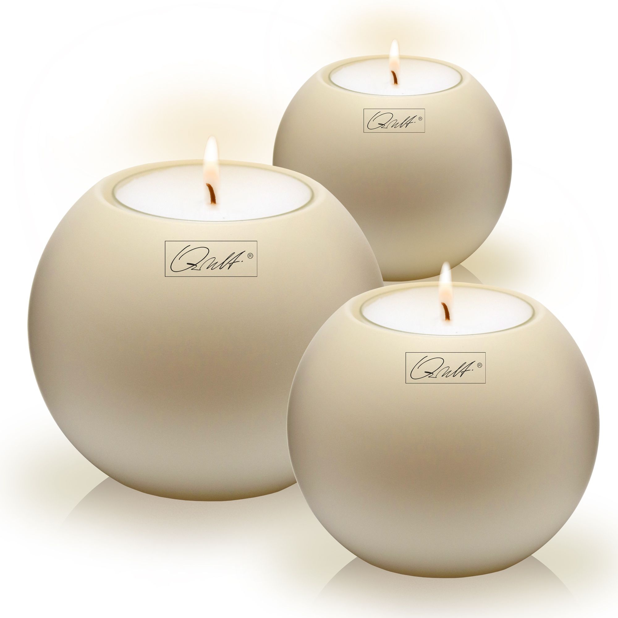 Qult Farluce Moon Matt - Teelichthalter in Kerzenform Ø 8 cm - Brazilian Sand Qult Farluce Moon Matt - Teelichthalter in Kerzenform Ø 8 cm - Brazilian Sand