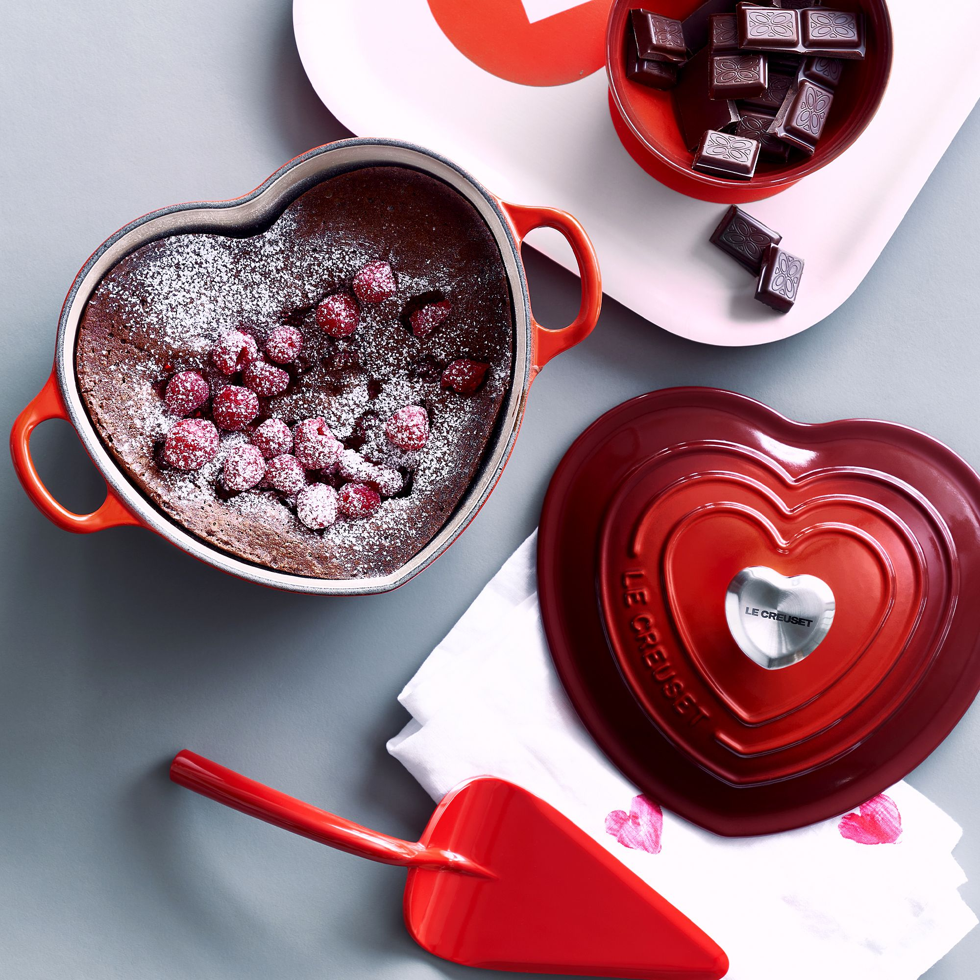 Le Creuset - Heart Casserole with Heart Shaped Knob - 1,9 L Le Creuset - Heart Casserole with Heart Shaped Knob - 1,9 L