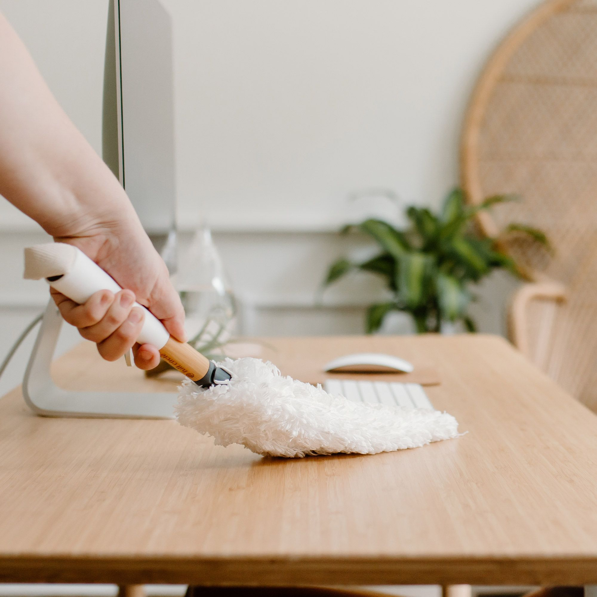 Full Circle microfibre duster DUST WHISPERER dusting desk