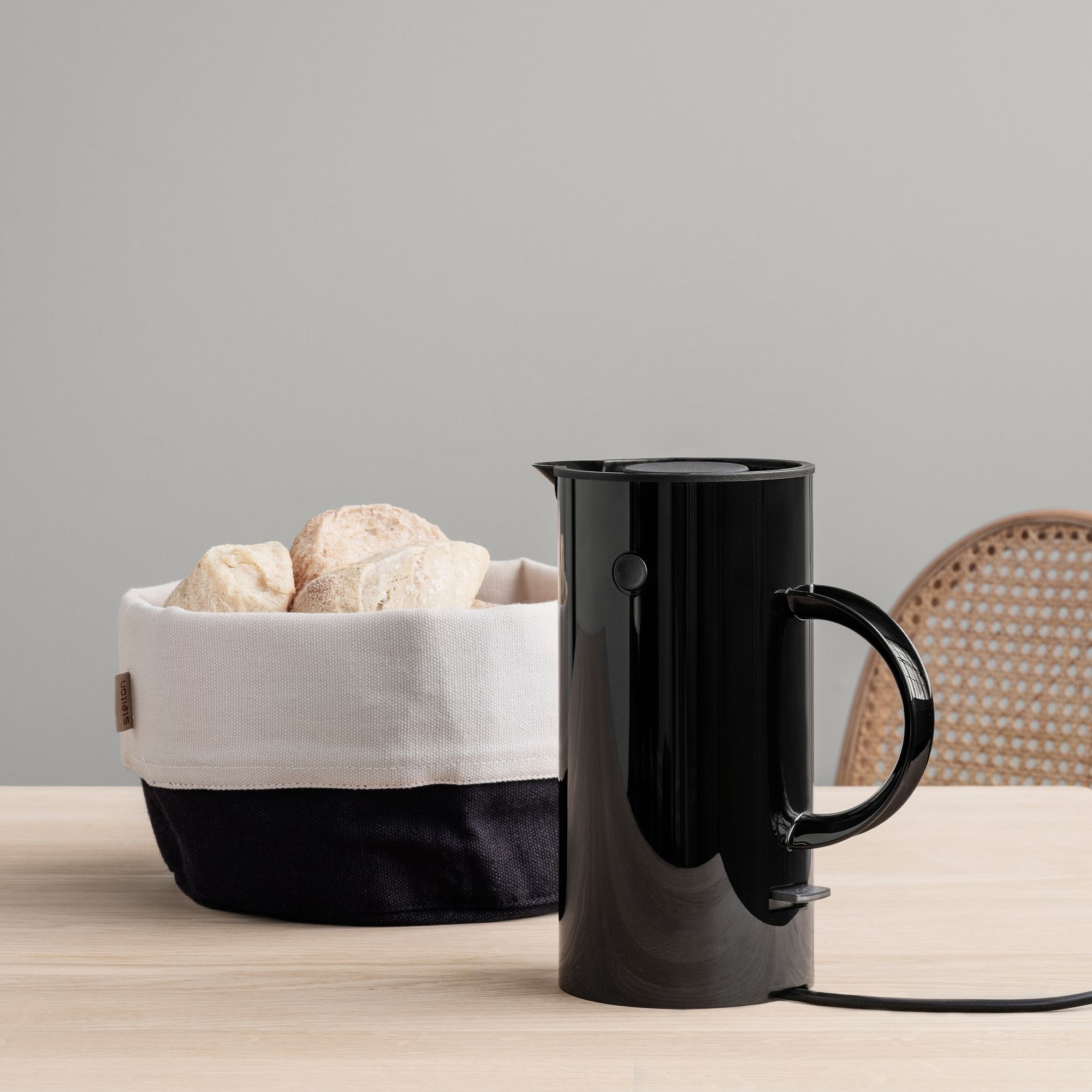 Stelton - EM77 Kettle 0.5 L - black