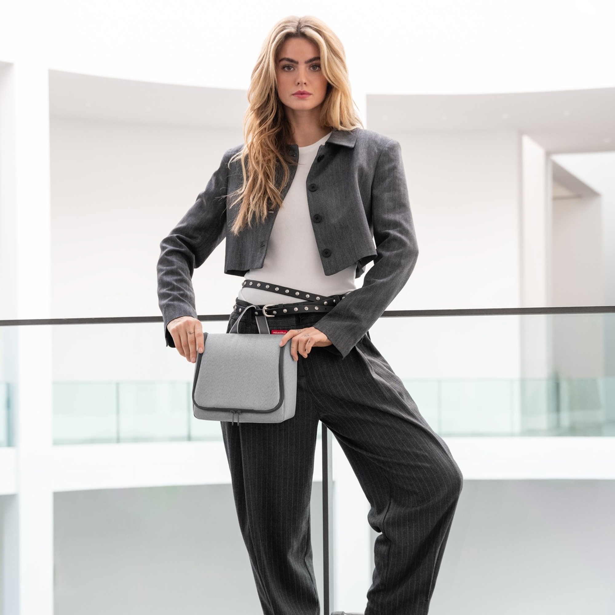 reisenthel - toiletbag - herringbone grey reisenthel - toiletbag - herringbone grey