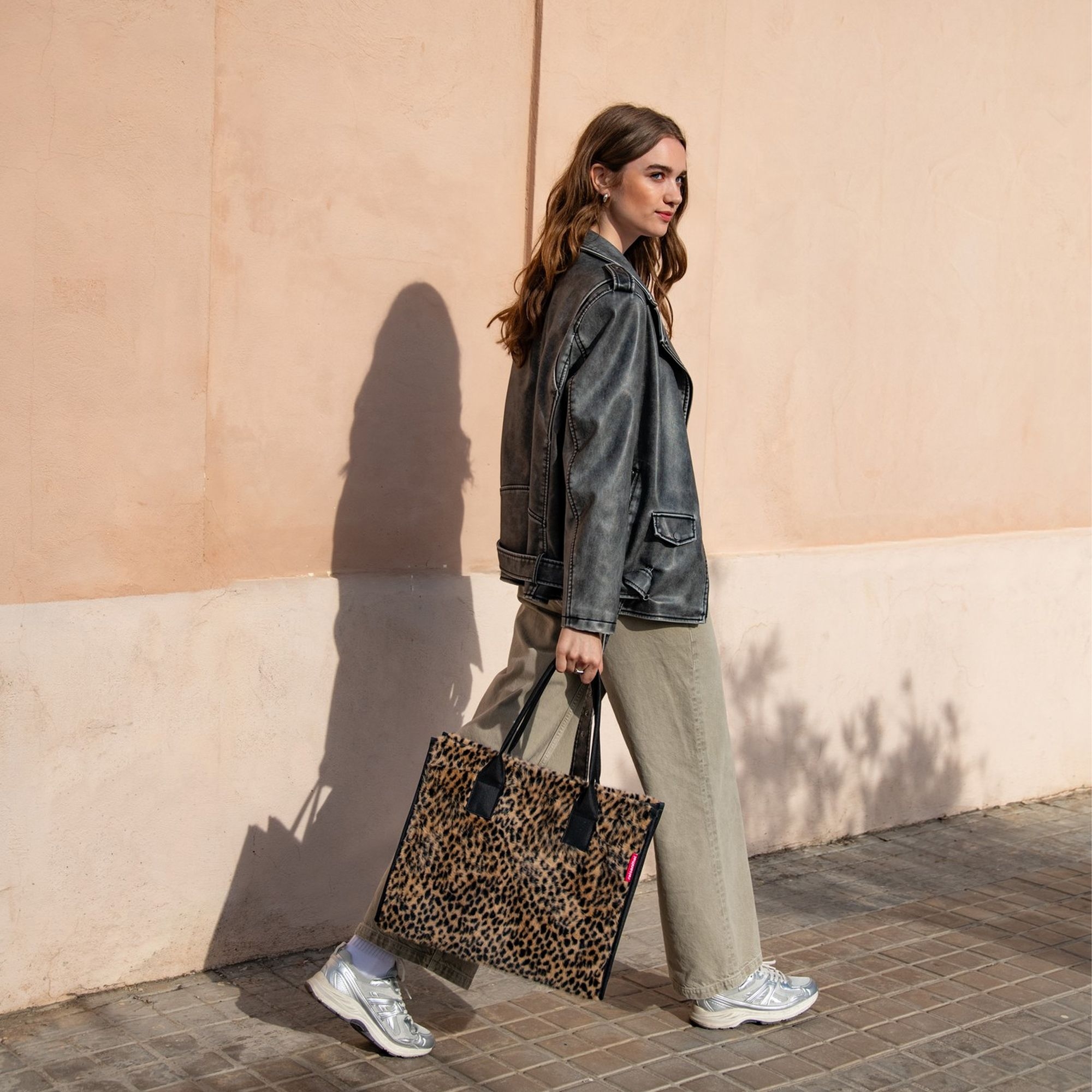 reisenthel - daily shopper - leo fake fur