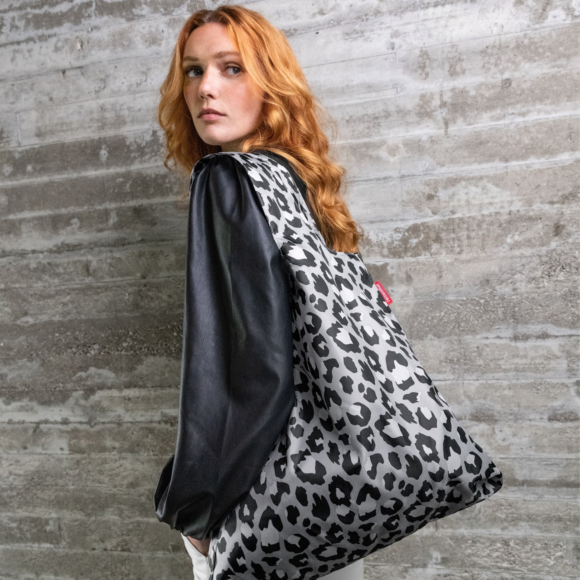 reisenthel - mini maxi shopper - leo nero reisenthel - mini maxi shopper - leo nero