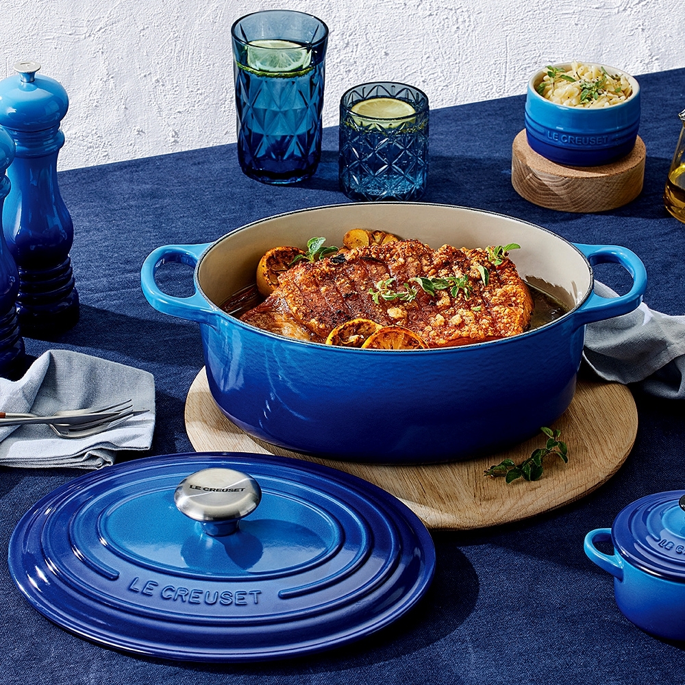 Le Creuset Signature oval Casserole - Main Image