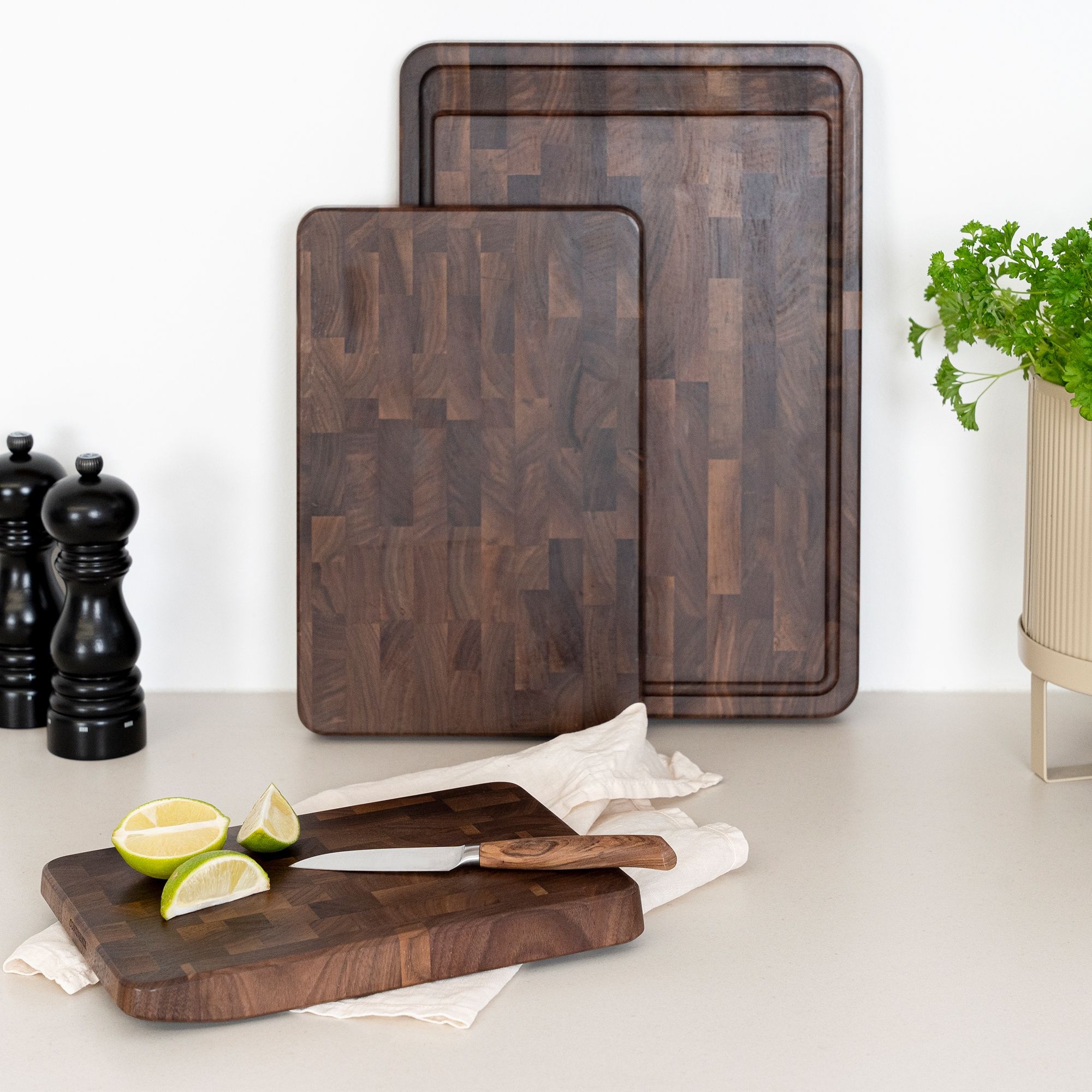 Continenta - Cutting Board, End-Grain Walnut, 32,5 x 21,5 x 3 cm