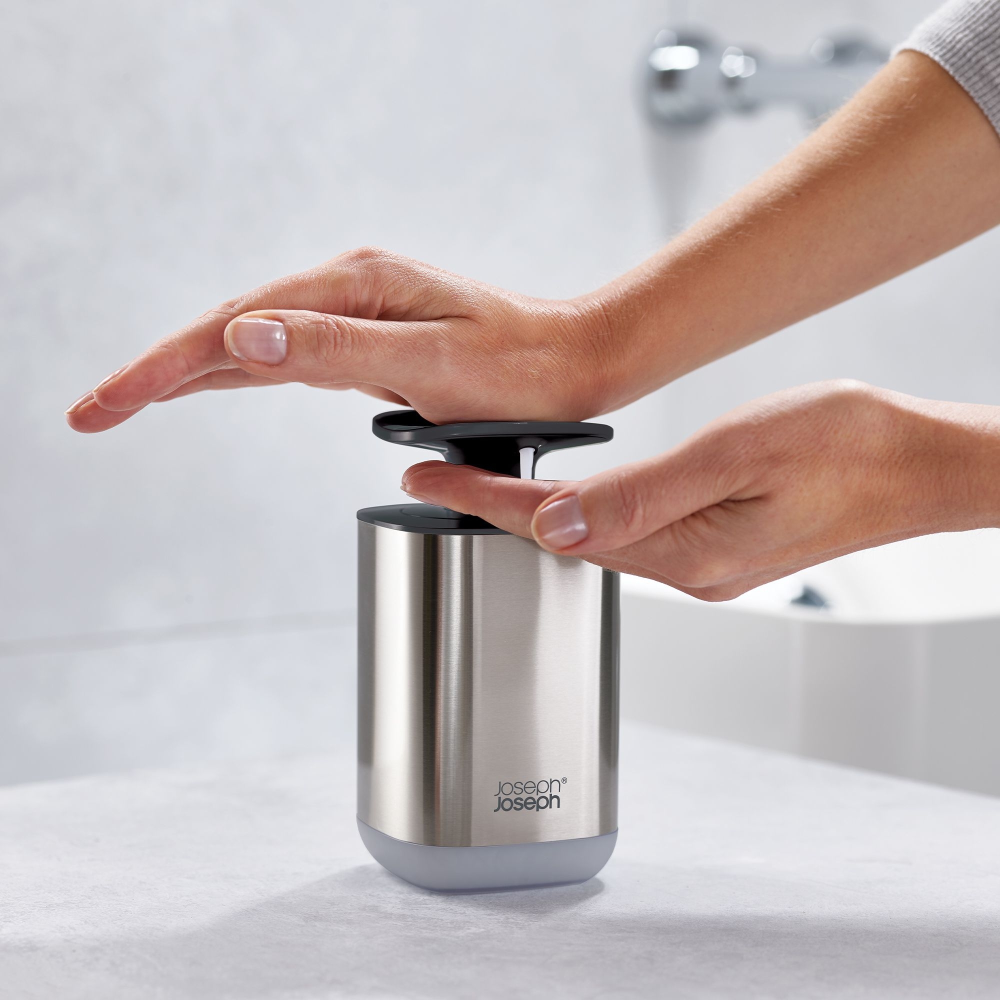 Joseph Joseph - Presto™ Steel Hygienischer Seifenspender