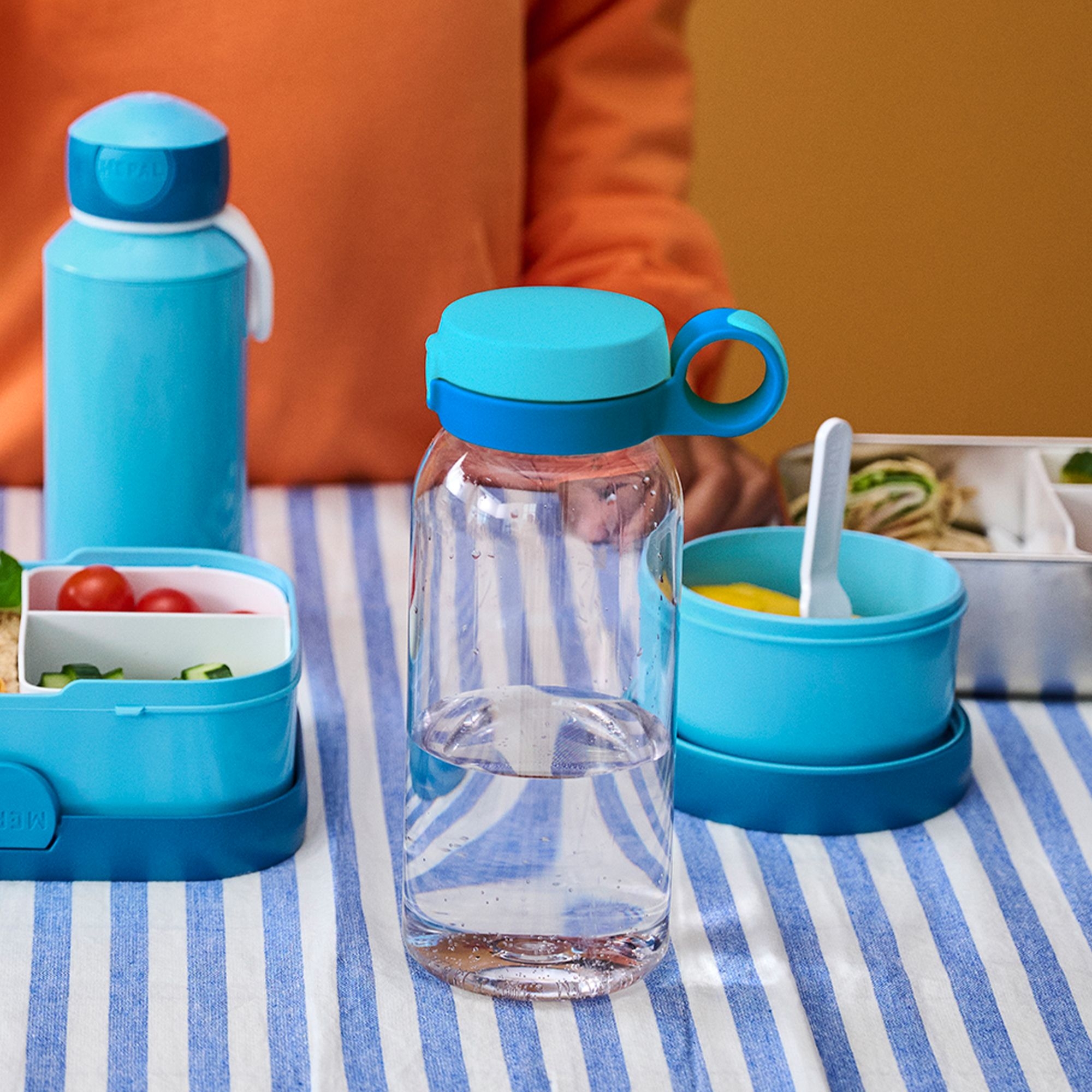 Mepal - Campus - Trinkflasche mit Klappdeckel - cool blue