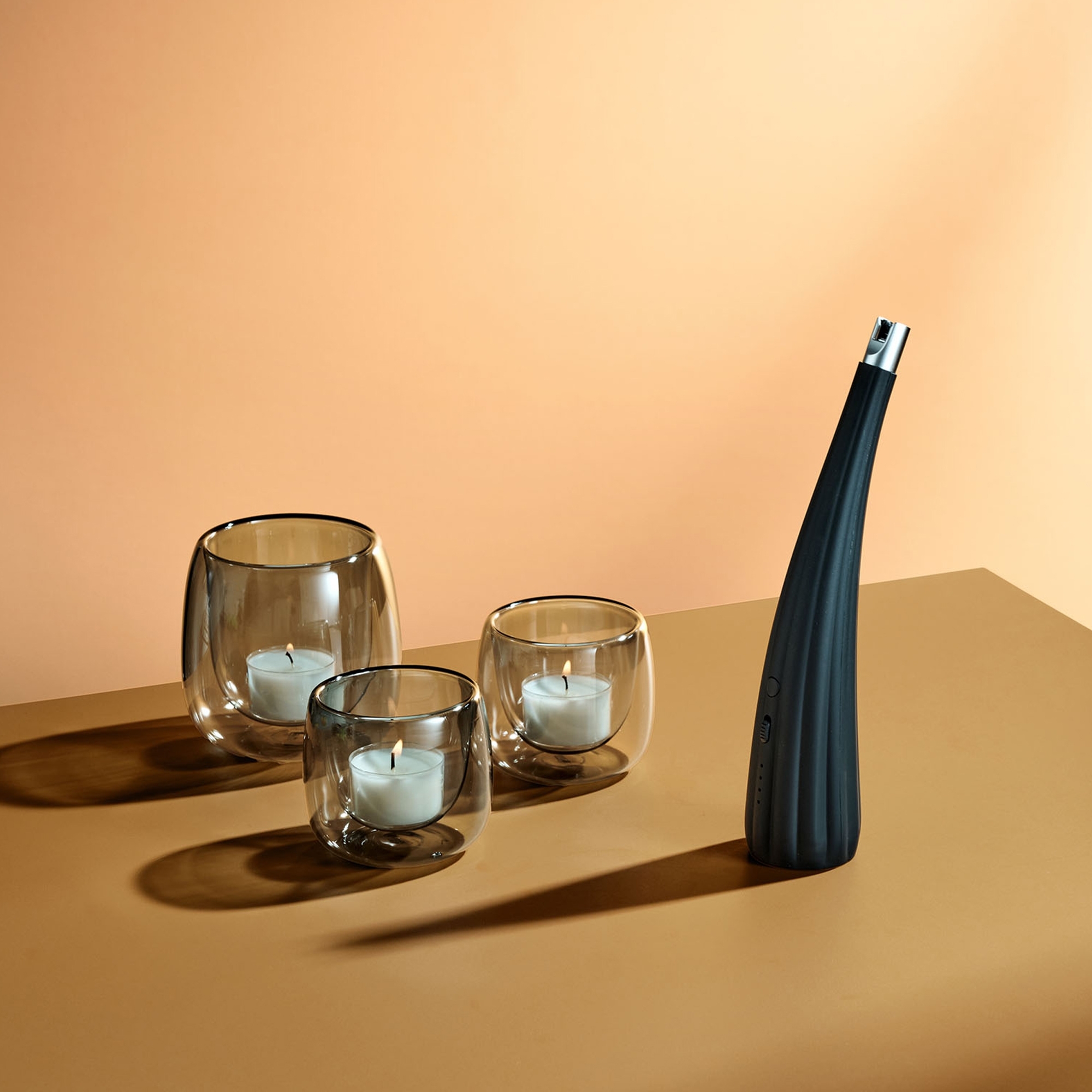 AdHoc - Arc Table Lighter | Black