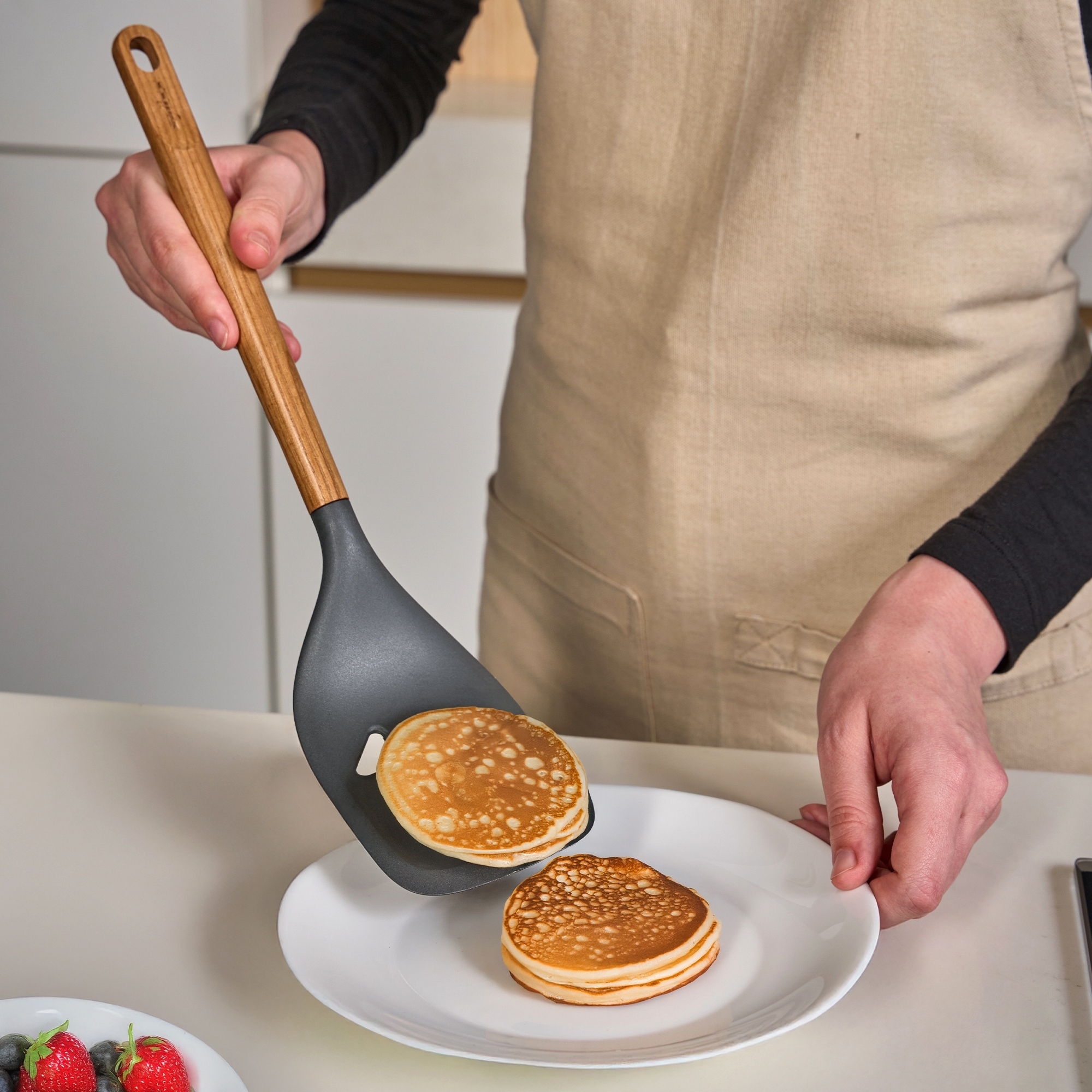 Zyliss - Slotted Spatula | Oak Wood