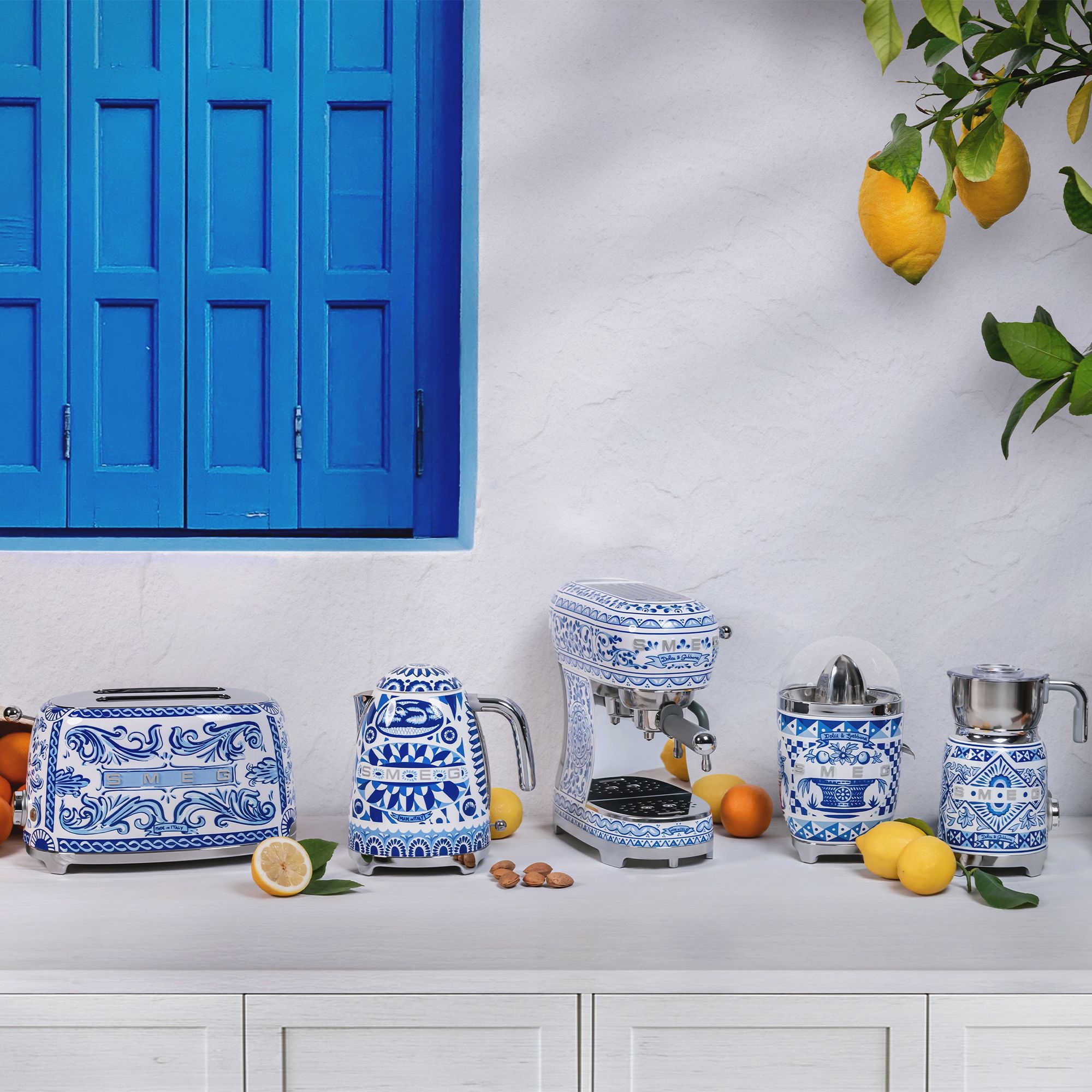 Smeg - 2-slices toaster compact - Dolce & Gabbana Blu Mediterraneo Smeg - 2-slices toaster compact - Dolce & Gabbana Blu Mediterraneo