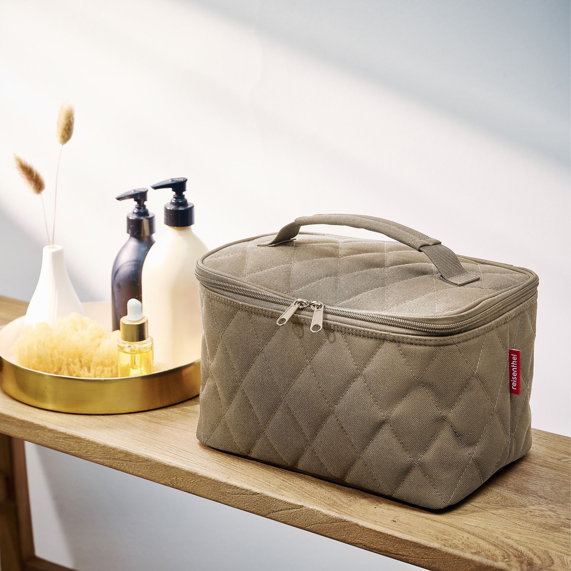 reisenthel - cosmetic case - rhombus olive reisenthel - cosmetic case - rhombus olive