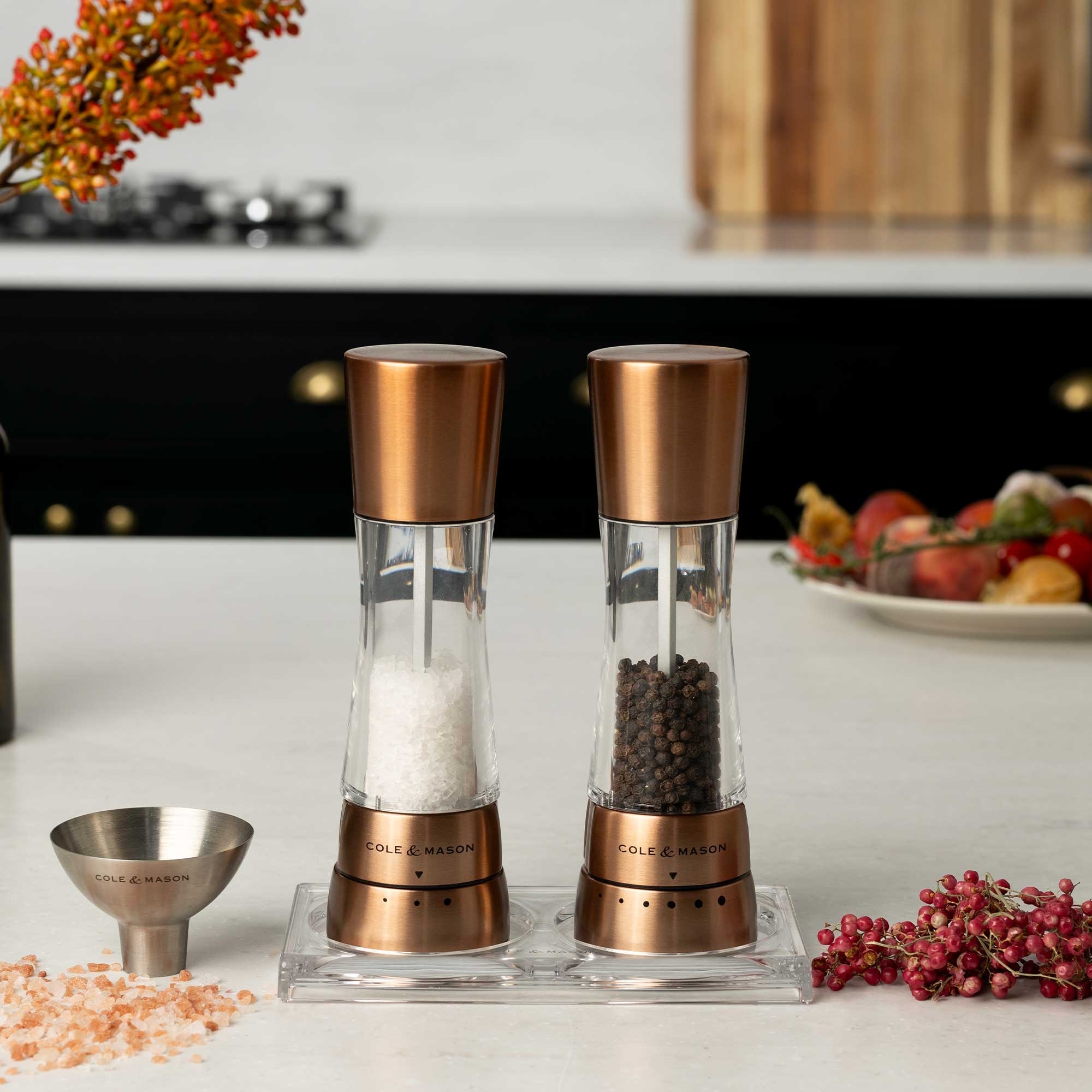 COLE & MASON - Derwent Pepper and Salt Mill Set | Copper